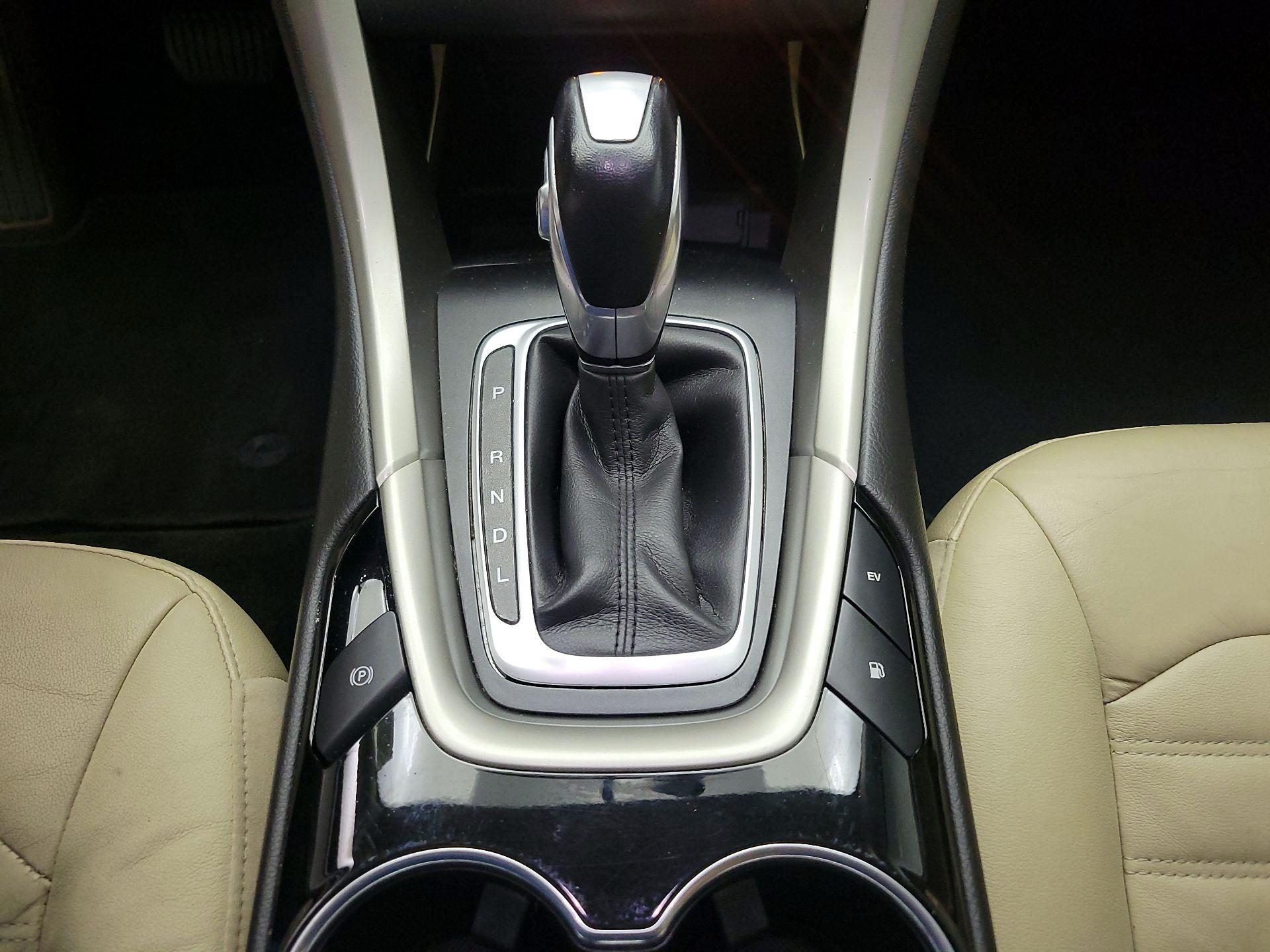 Thumbnail: 2016 Ford Fusion - 17