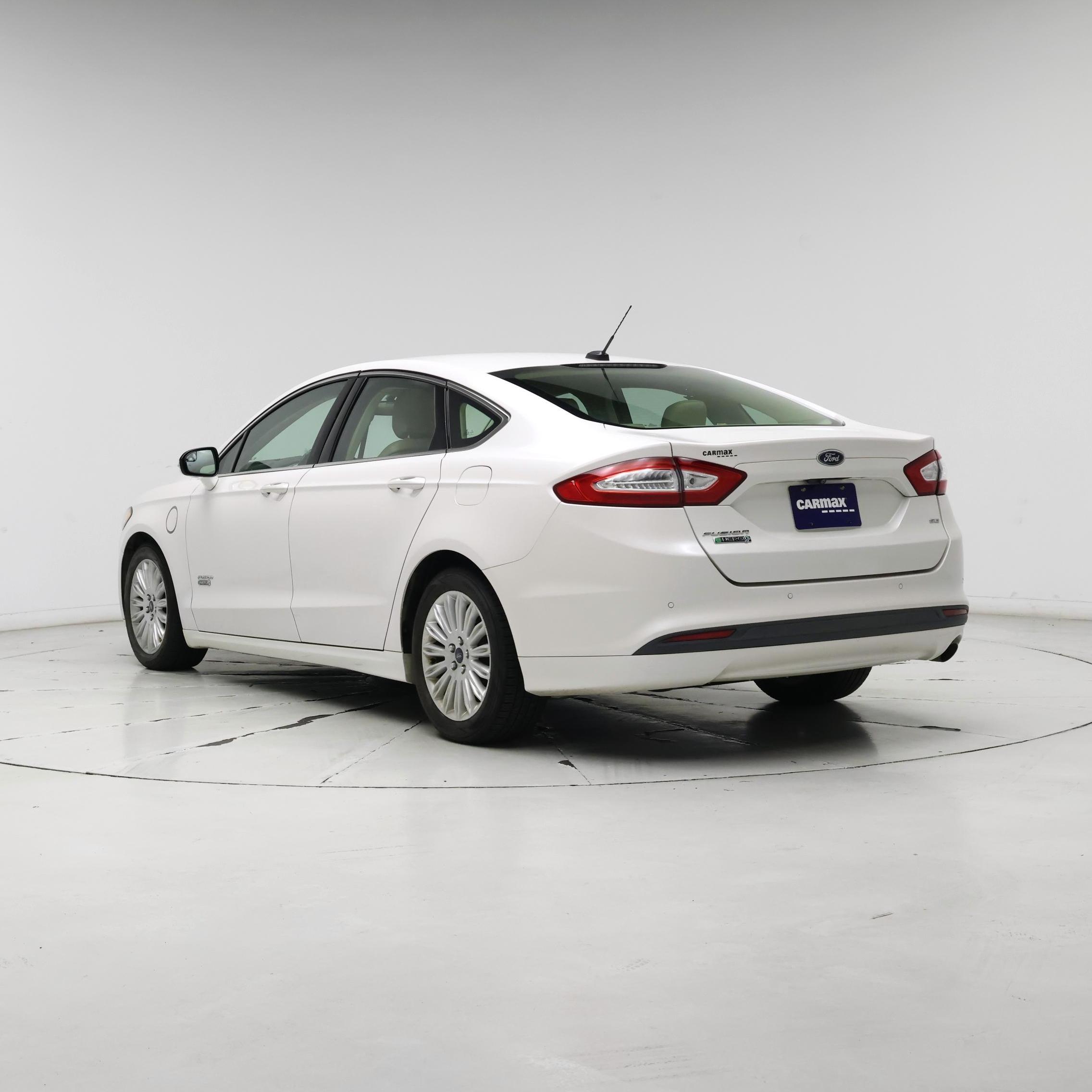 Thumbnail: 2016 Ford Fusion - 2