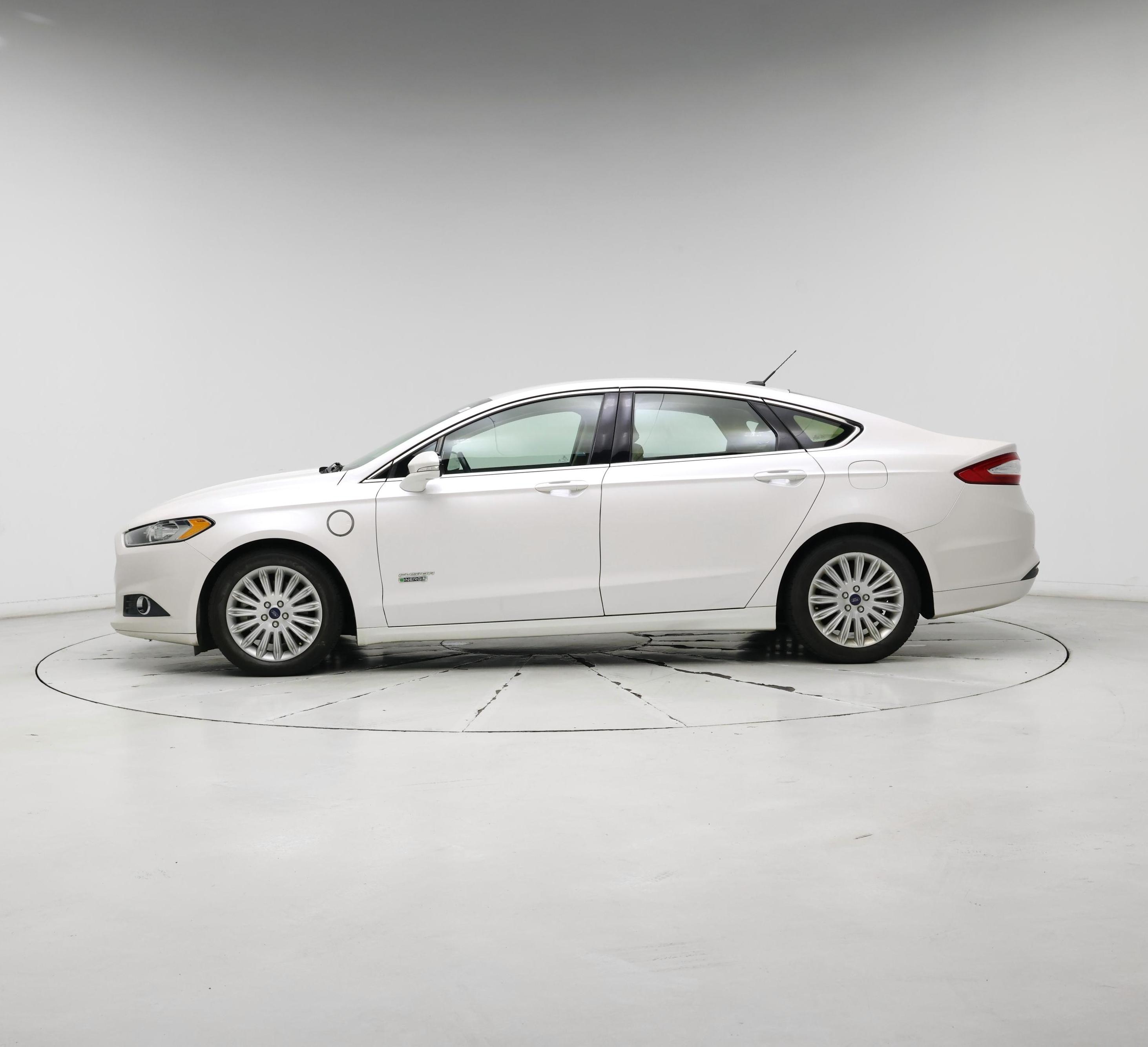 Thumbnail: 2016 Ford Fusion - 3