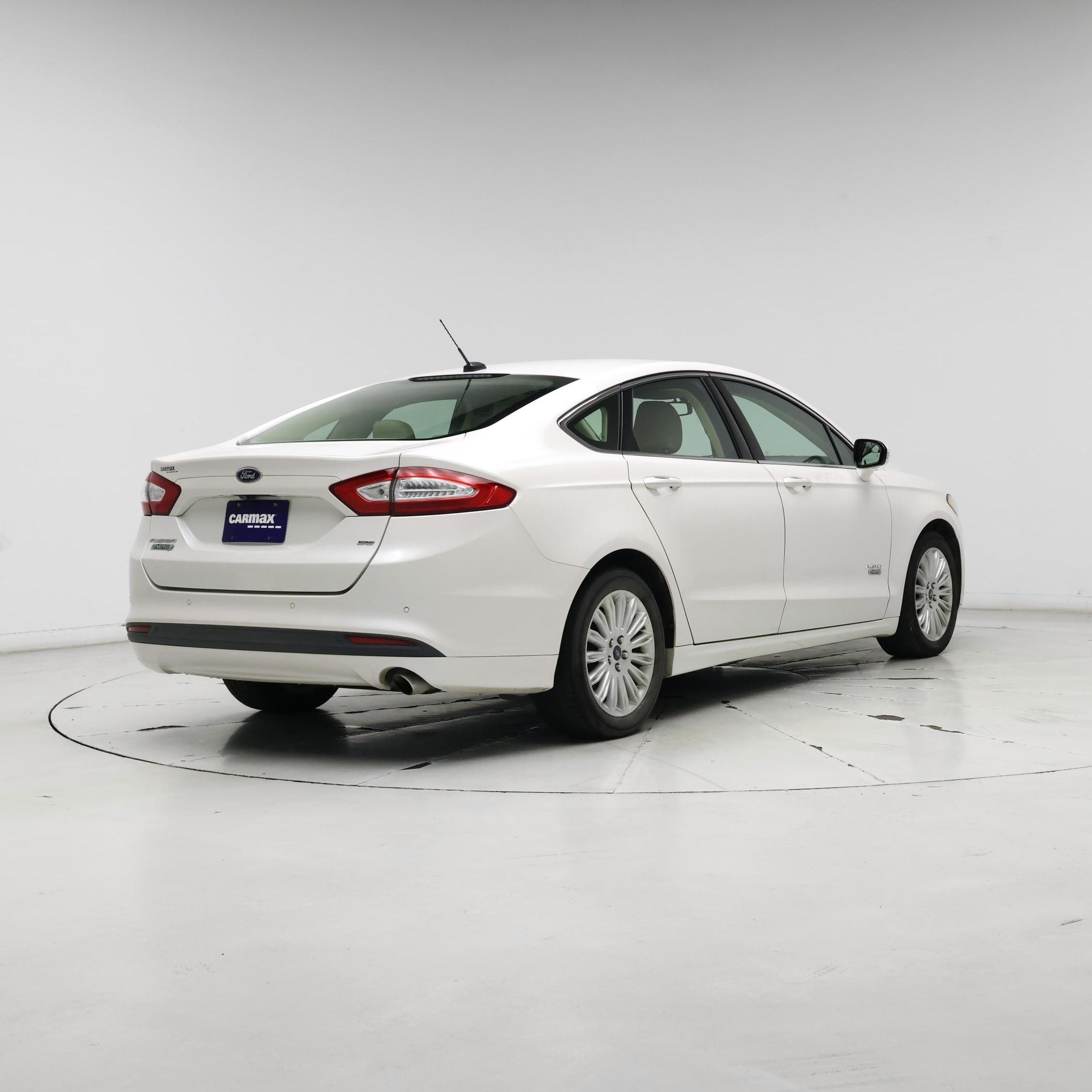 Thumbnail: 2016 Ford Fusion - 8