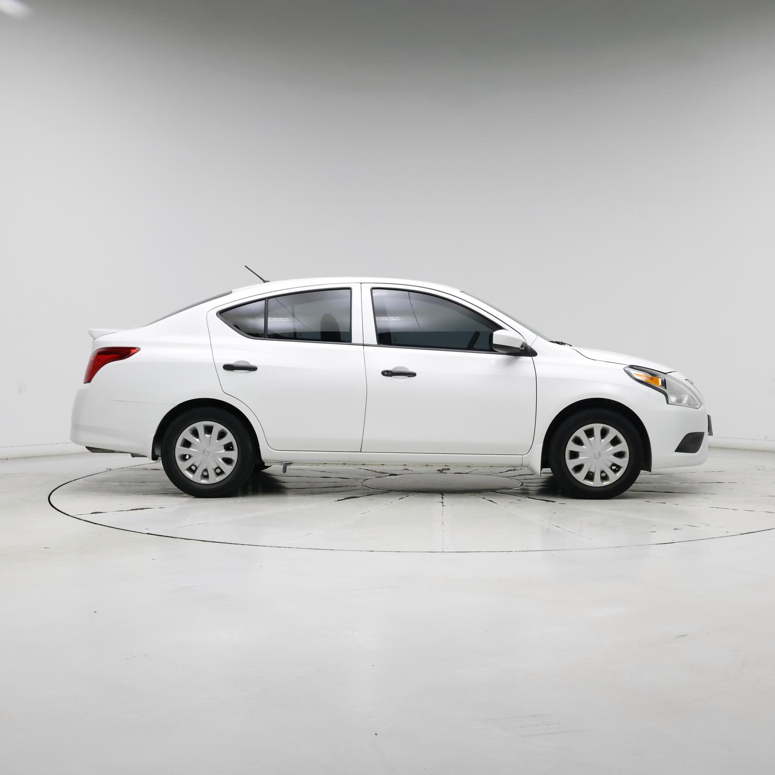 Thumbnail: 2018 Nissan Versa - 7