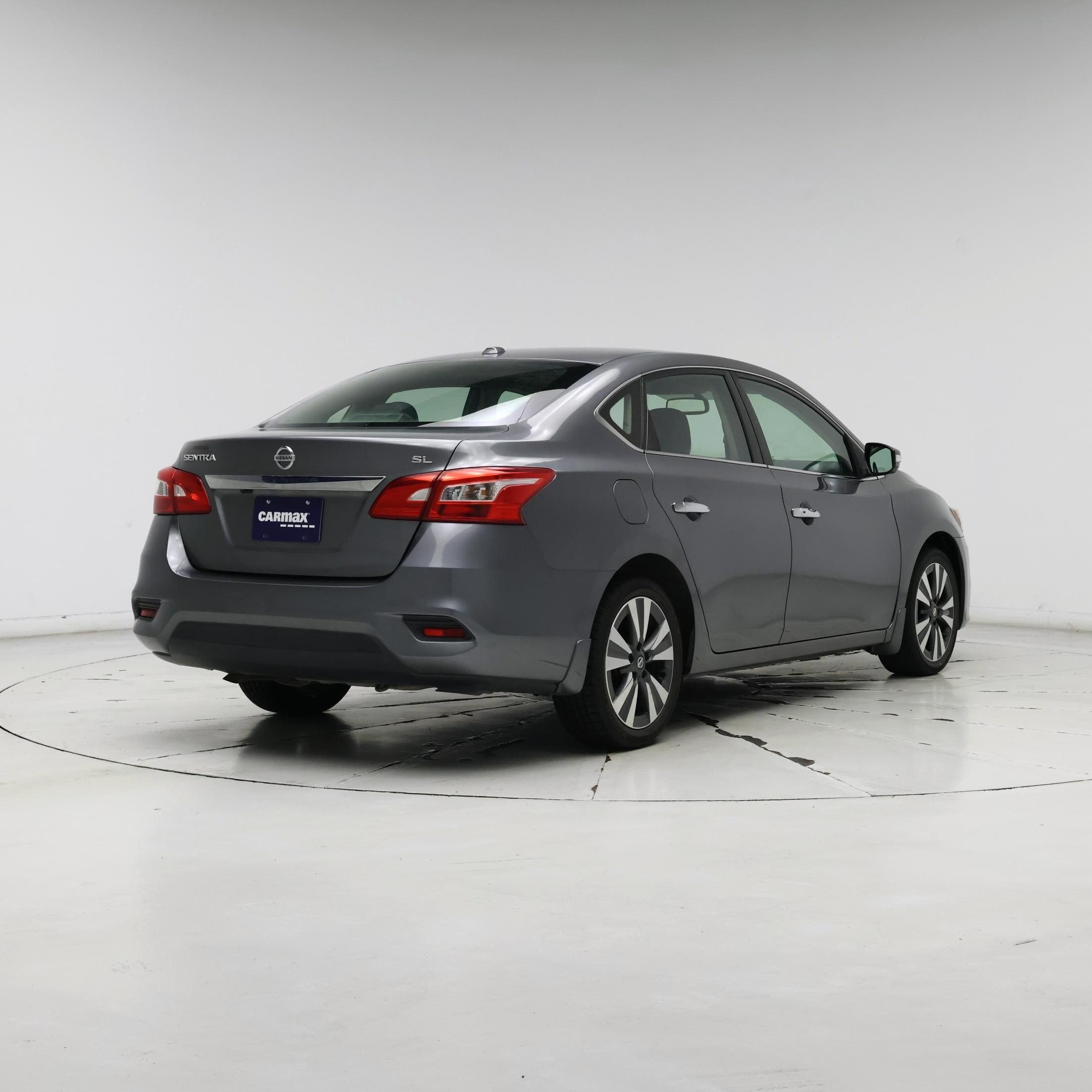 Thumbnail: 2018 Nissan Sentra - 8