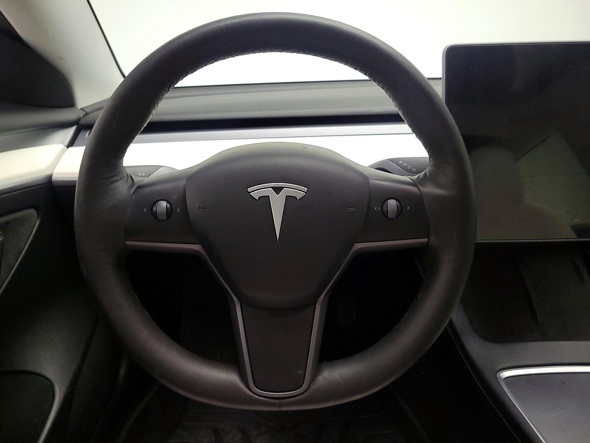 Thumbnail: 2021 Tesla Model 3 - 10