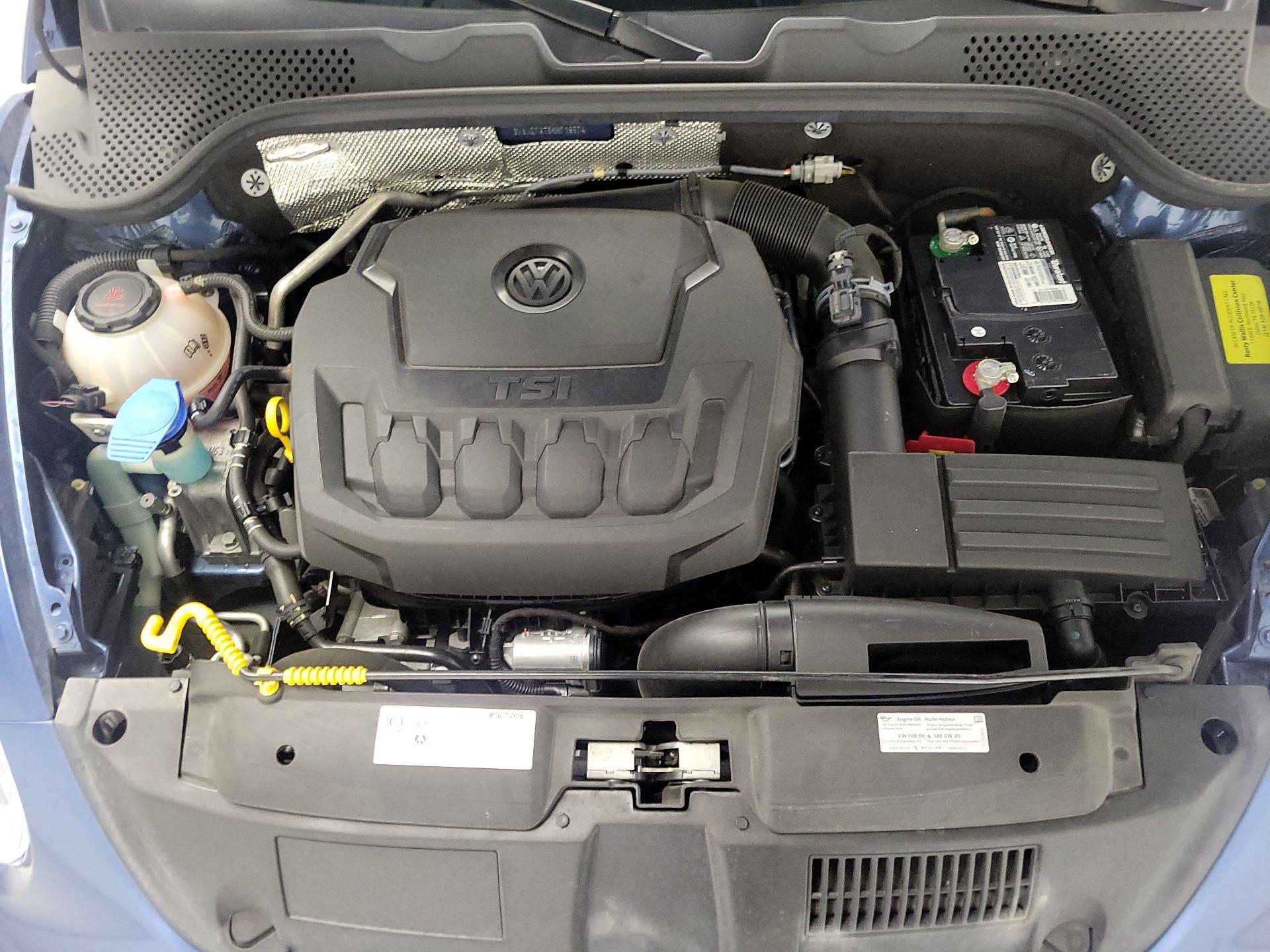 Thumbnail: 2019 Volkswagen Beetle - 20