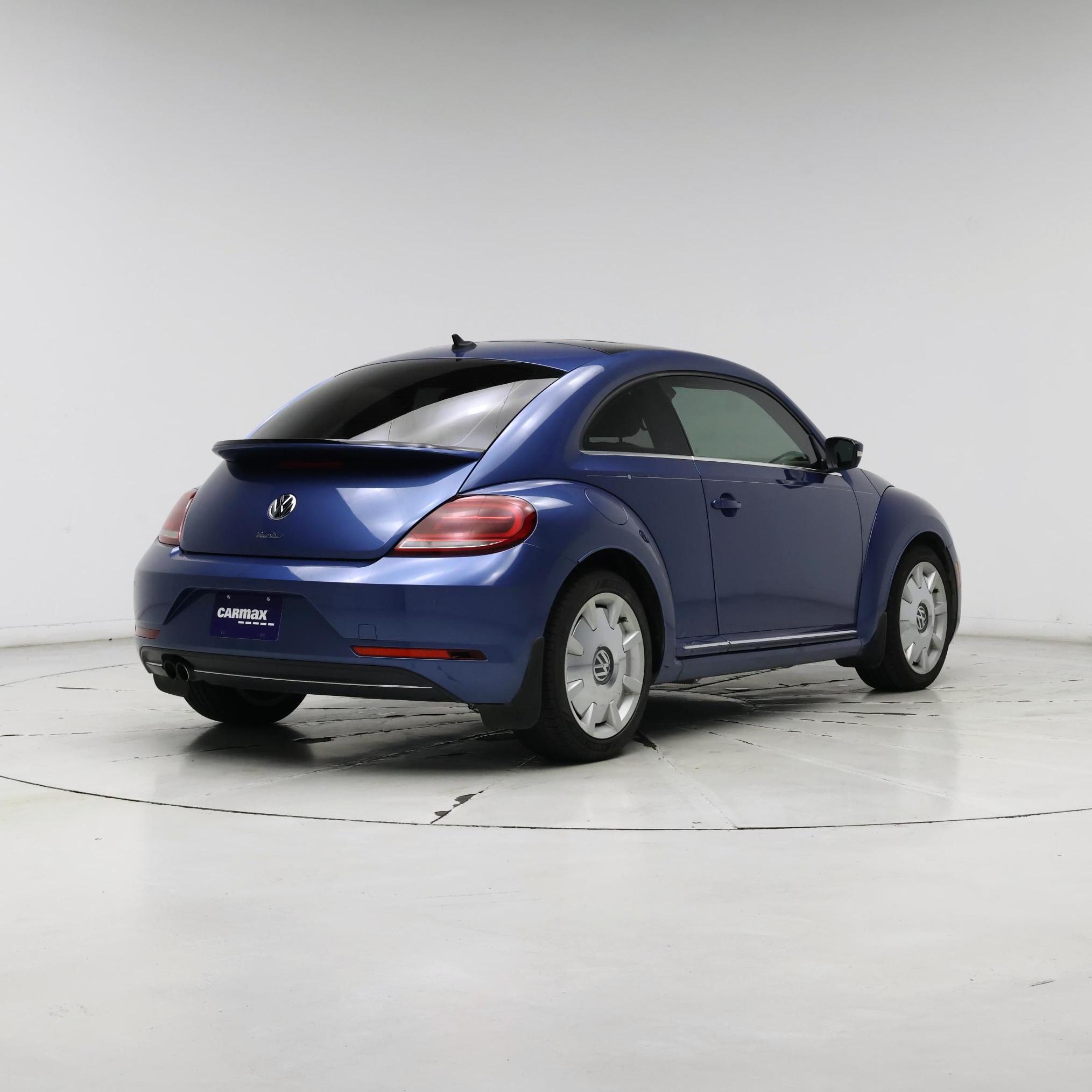 Thumbnail: 2019 Volkswagen Beetle - 8