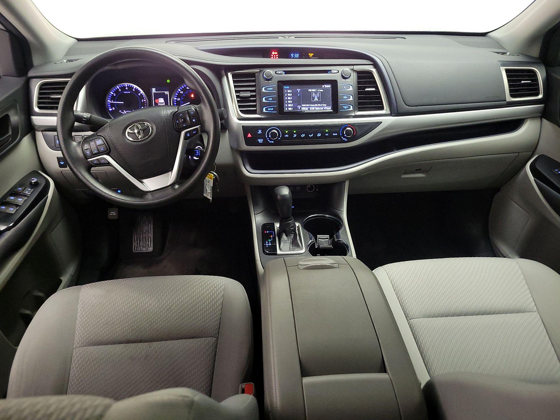 Thumbnail: 2018 Toyota Highlander - 9