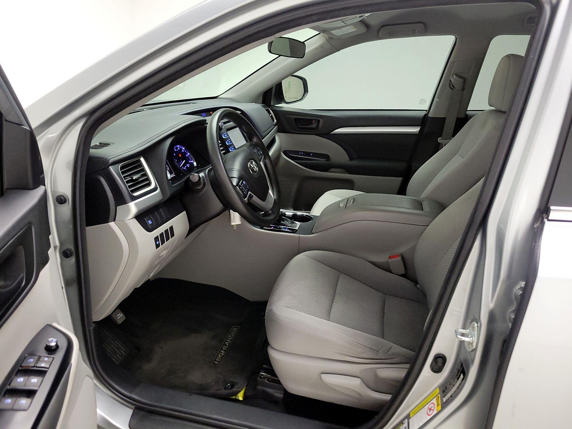 Thumbnail: 2018 Toyota Highlander - 11