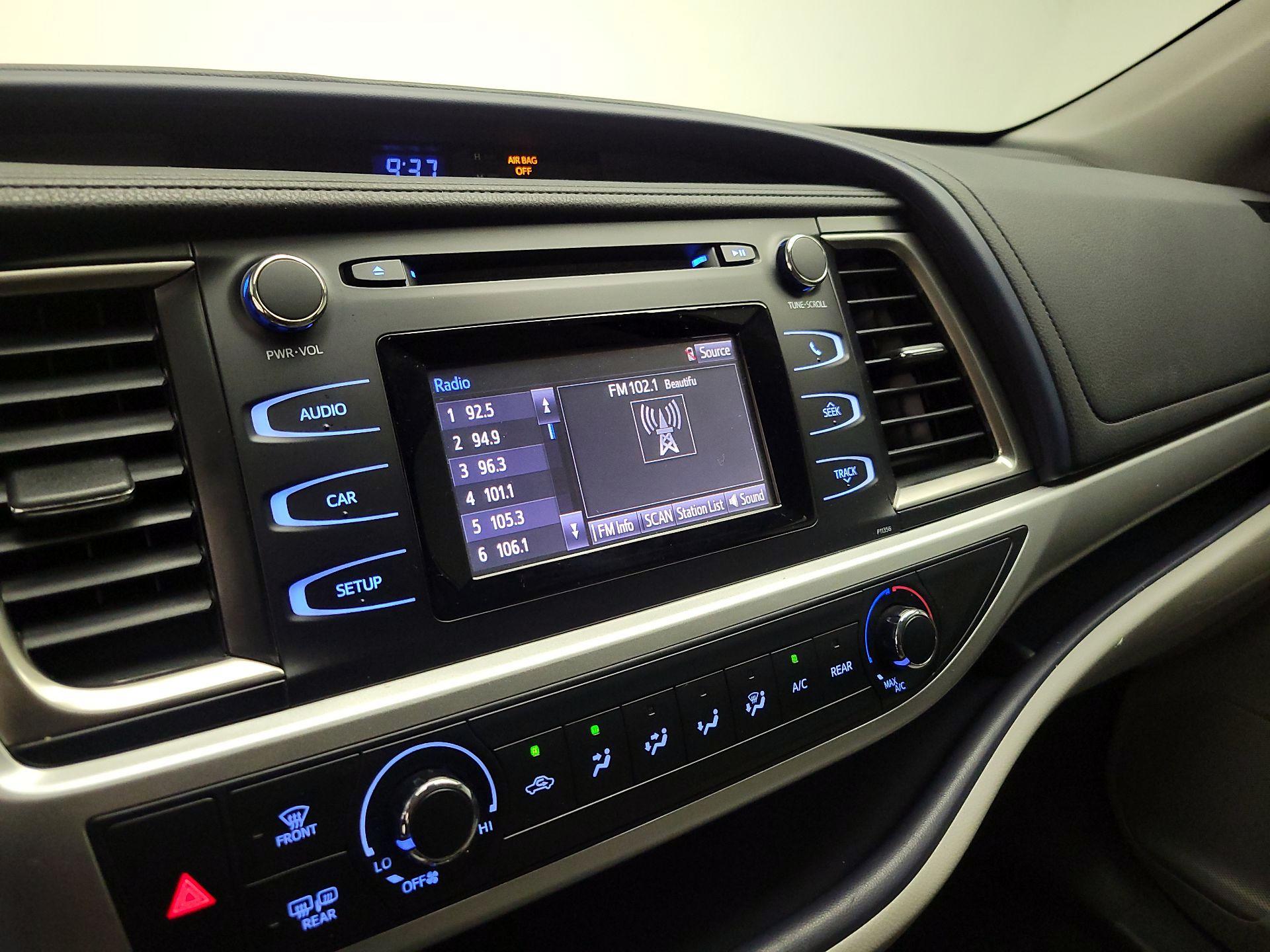 Thumbnail: 2018 Toyota Highlander - 15