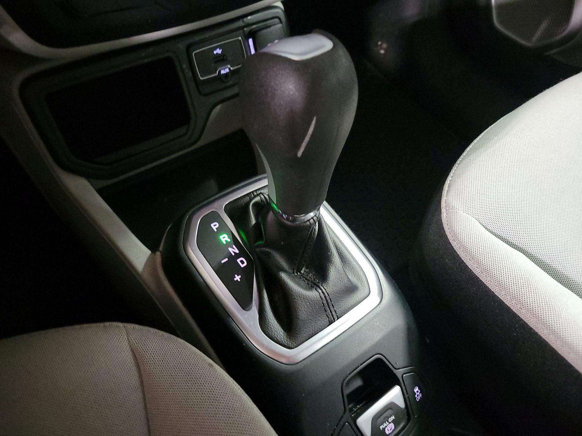 Thumbnail: 2021 Jeep Renegade - 17