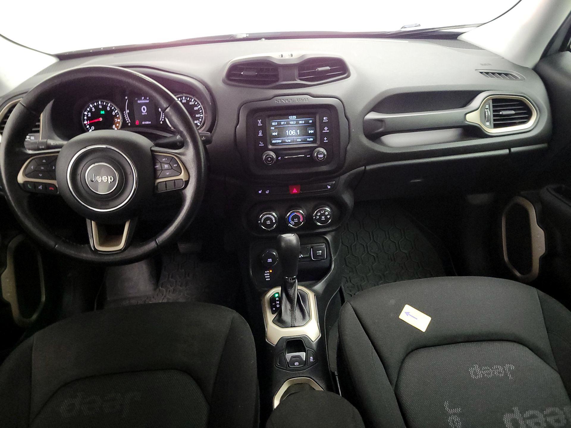 Thumbnail: 2015 Jeep Renegade - 9