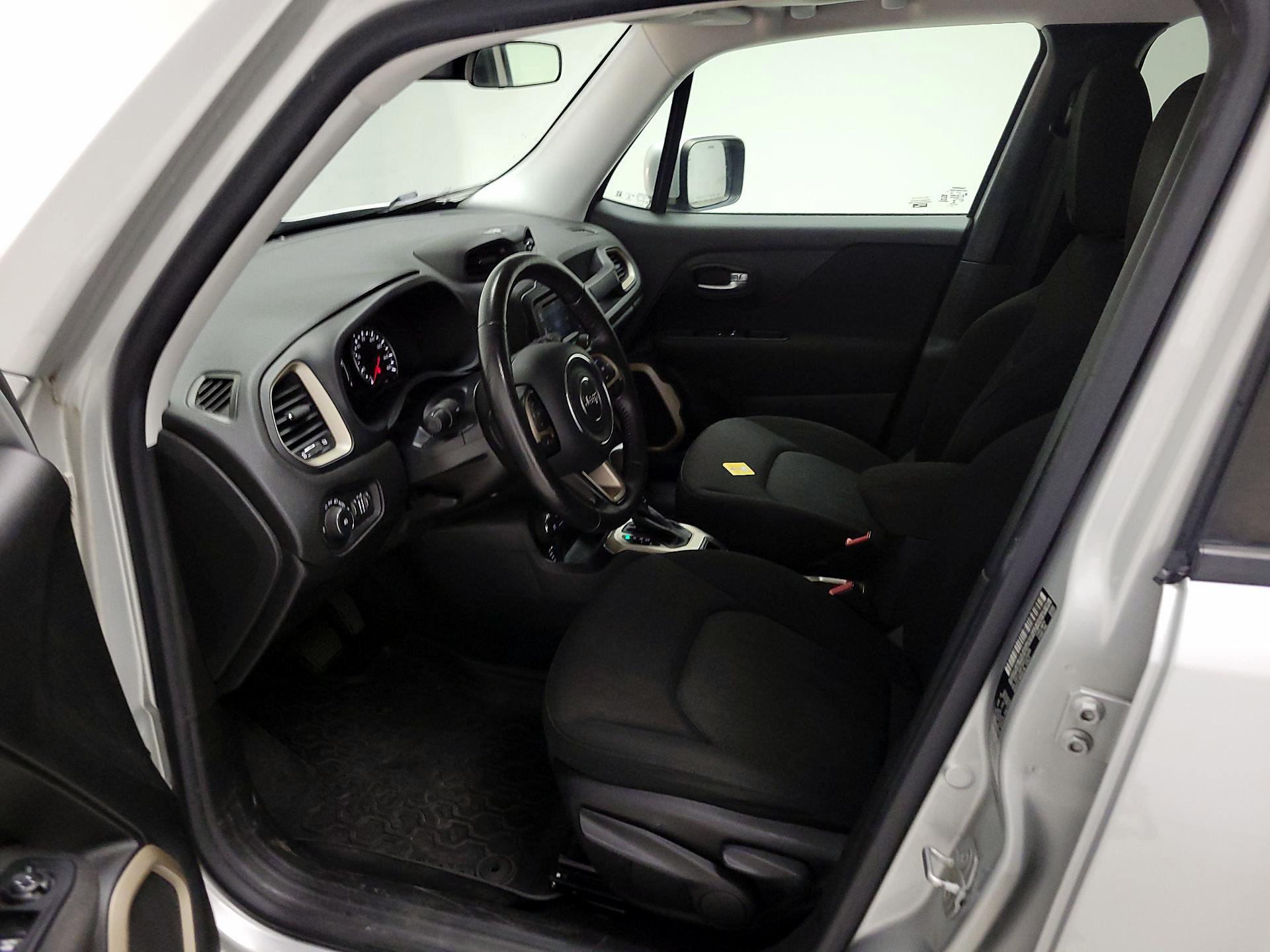 Thumbnail: 2015 Jeep Renegade - 11