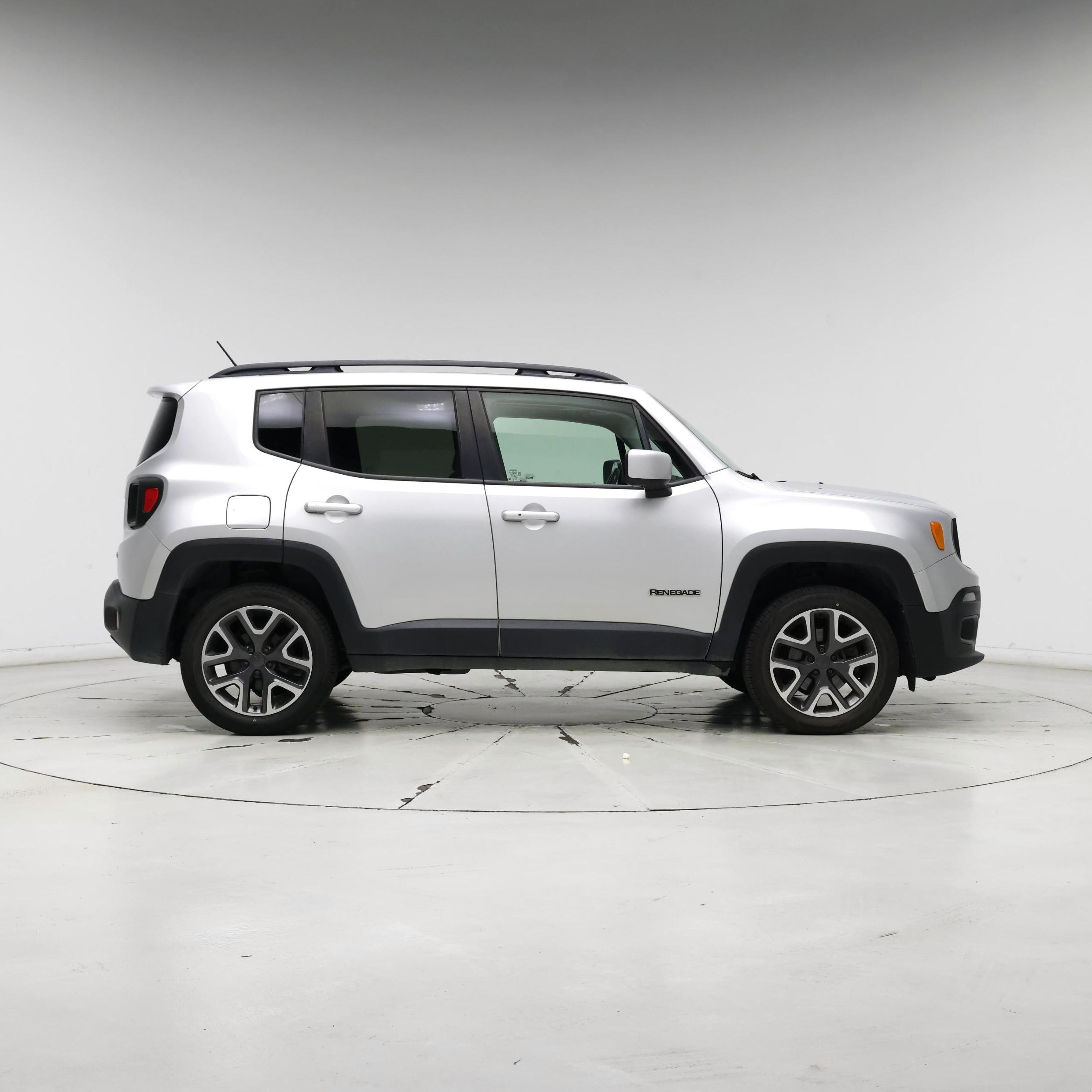 Thumbnail: 2015 Jeep Renegade - 7