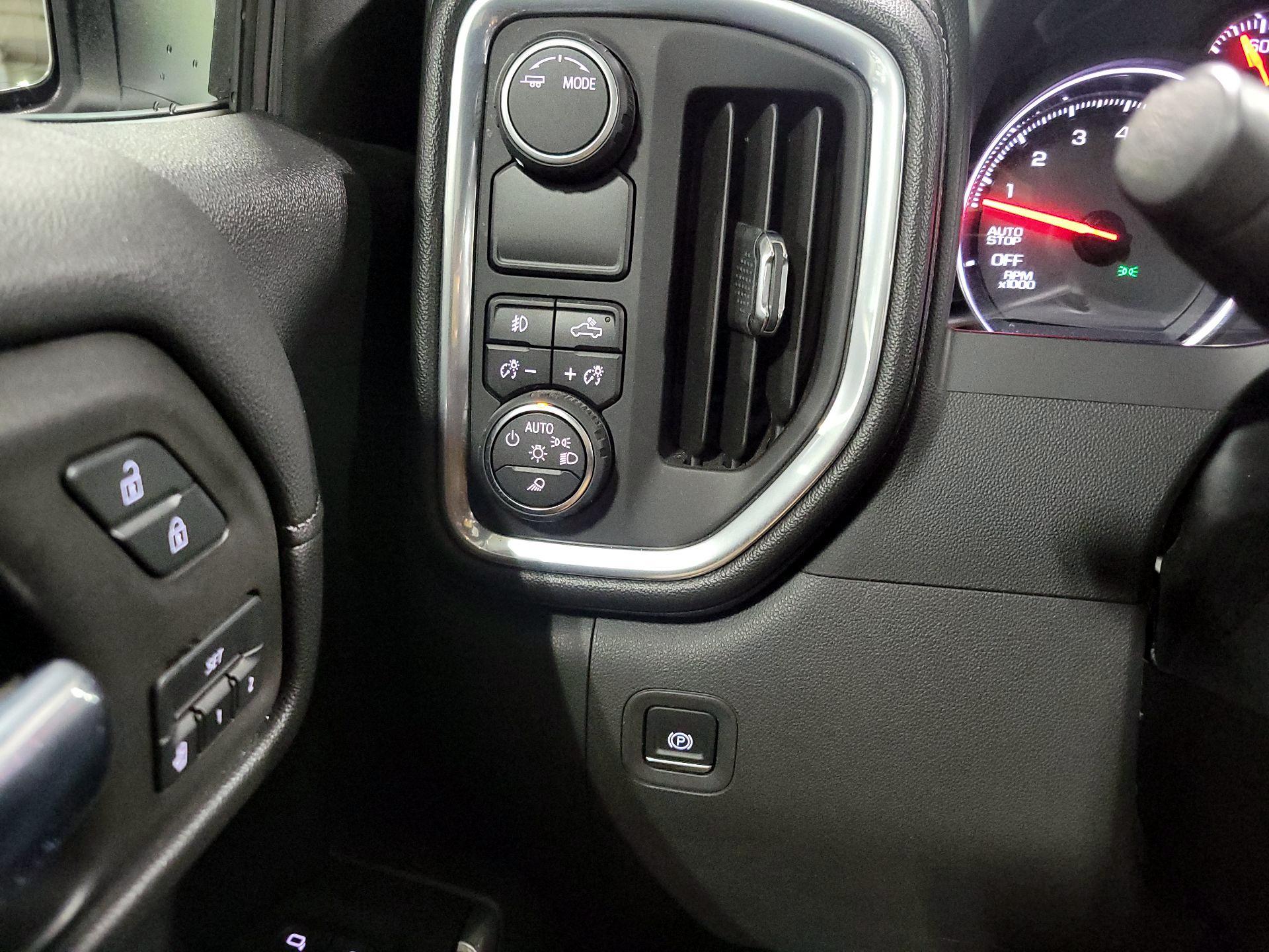 Thumbnail: 2020 Chevrolet Silverado 1500 - 13