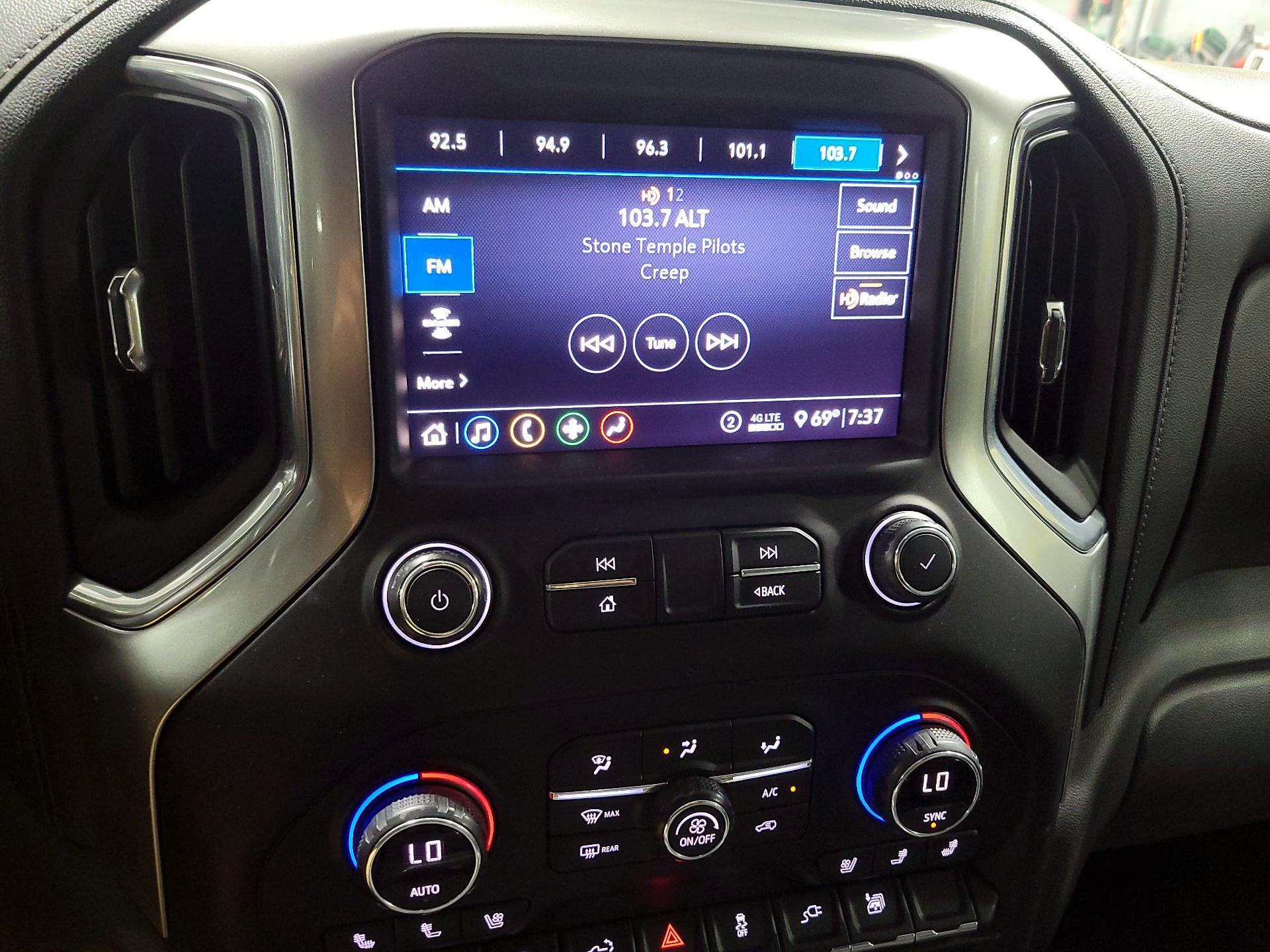 Thumbnail: 2020 Chevrolet Silverado 1500 - 15