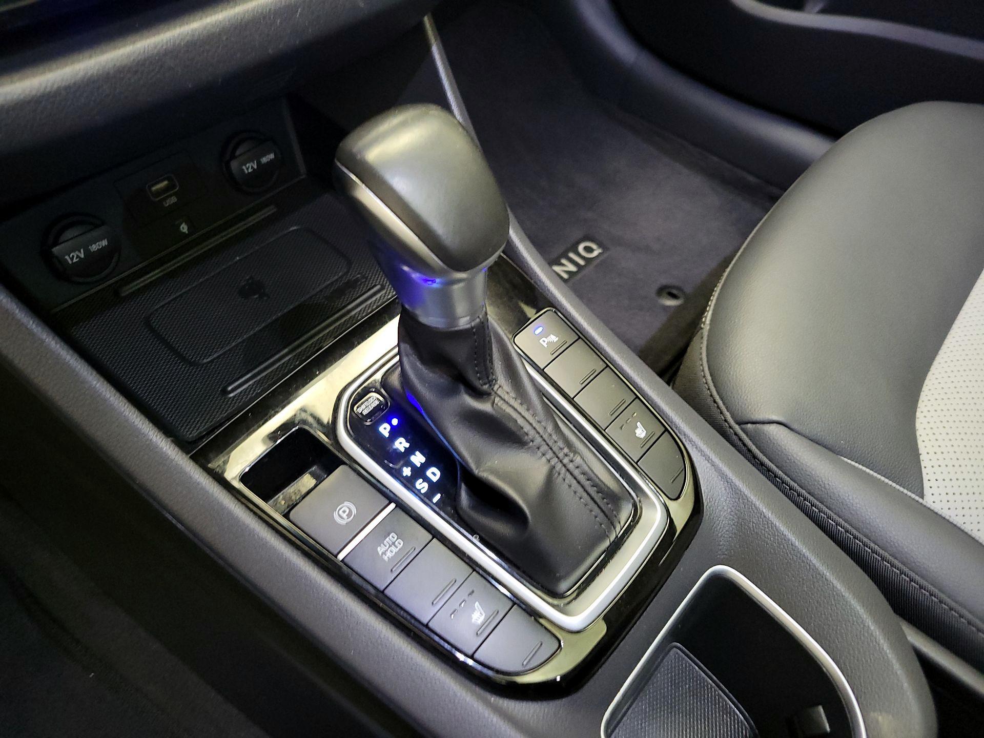 Thumbnail: 2020 Hyundai Ioniq - 18