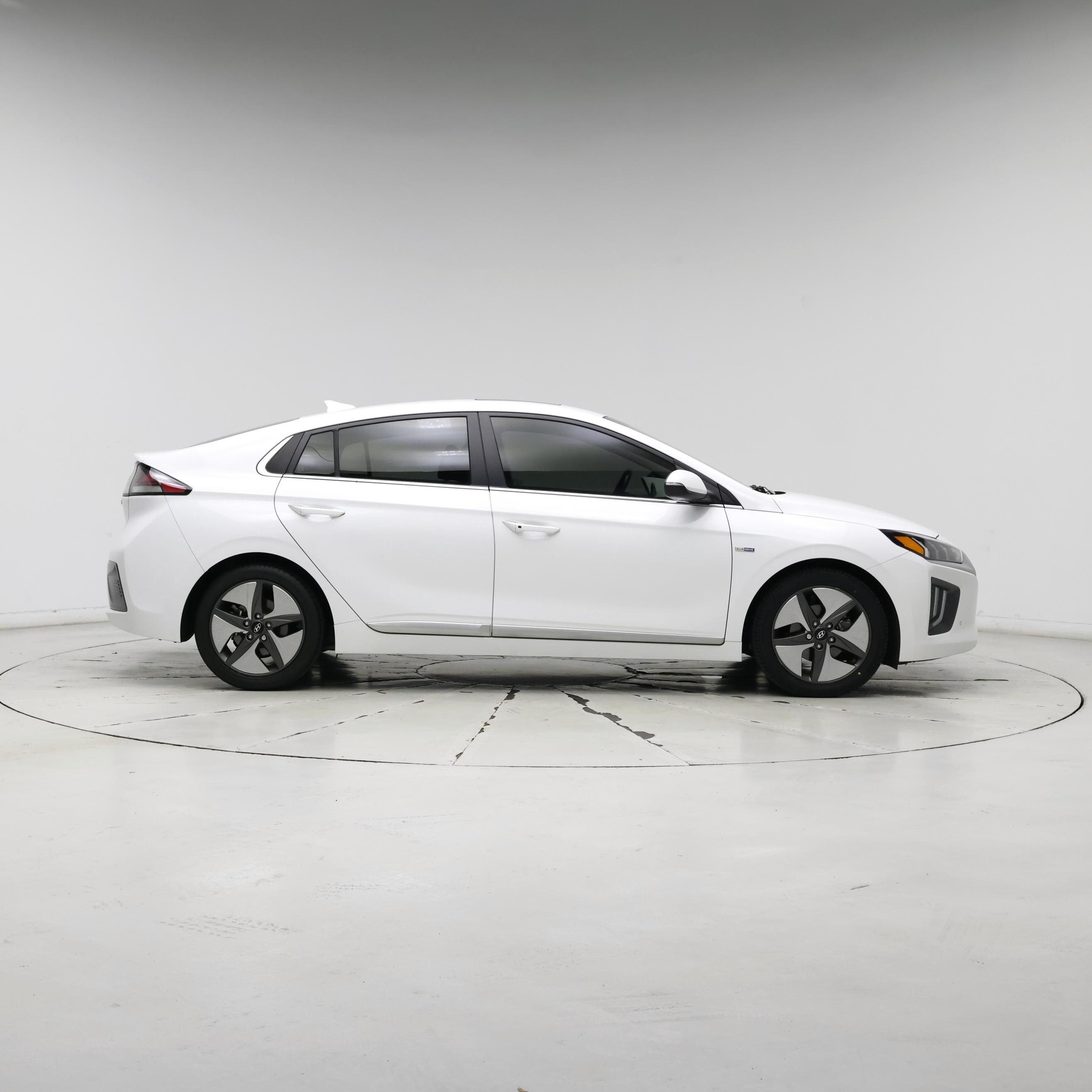 Thumbnail: 2020 Hyundai Ioniq - 7