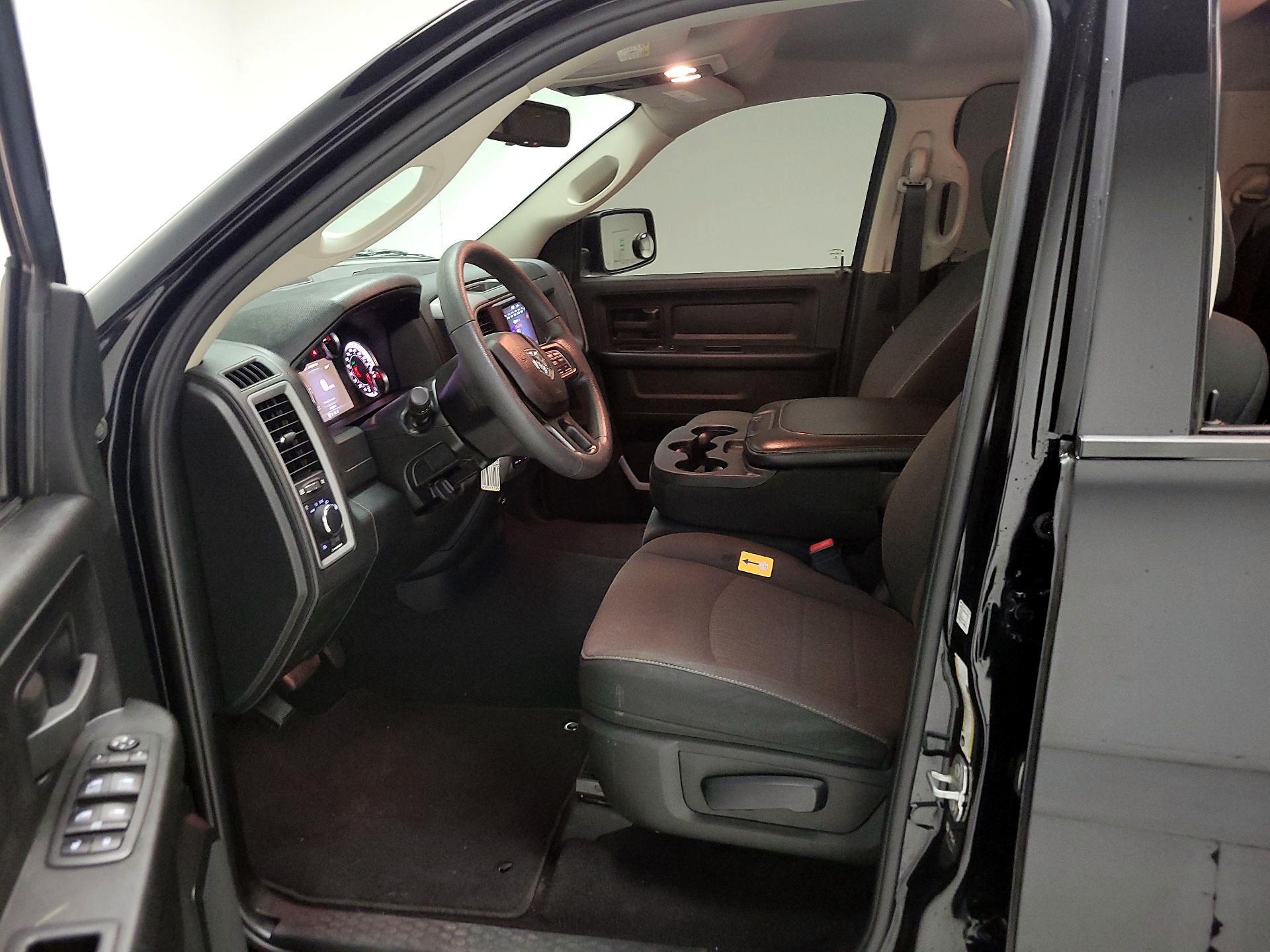 Thumbnail: 2021 RAM 1500 Classic - 11