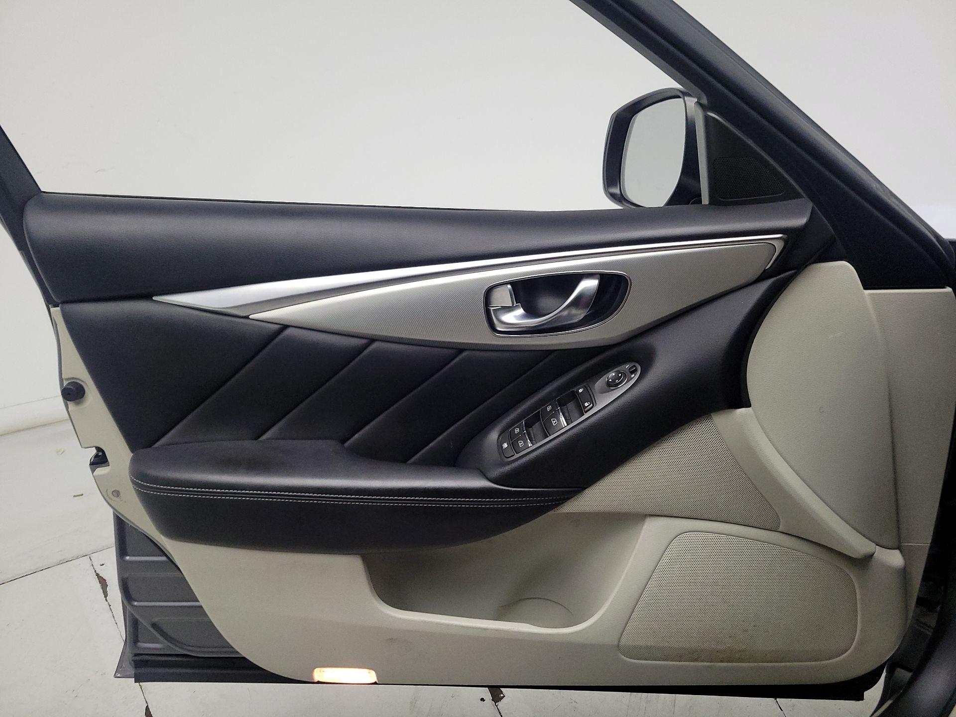 Thumbnail: 2020 INFINITI Q50 - 12