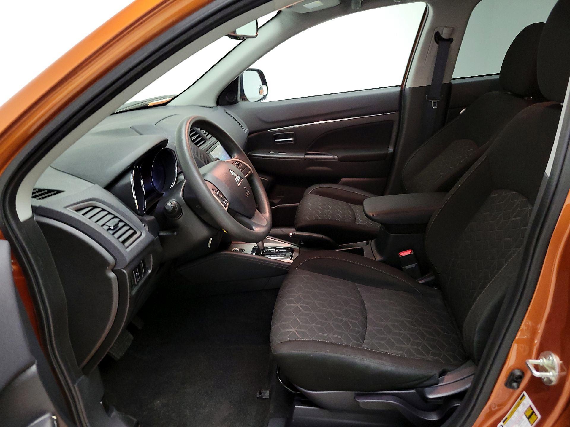 Thumbnail: 2023 Mitsubishi Outlander Sport - 11
