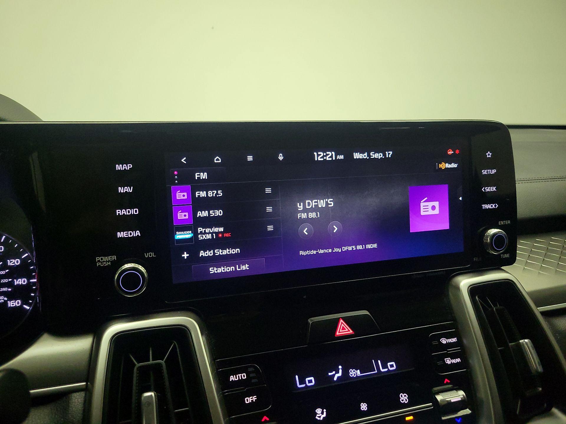 Thumbnail: 2022 Kia Sorento - 16