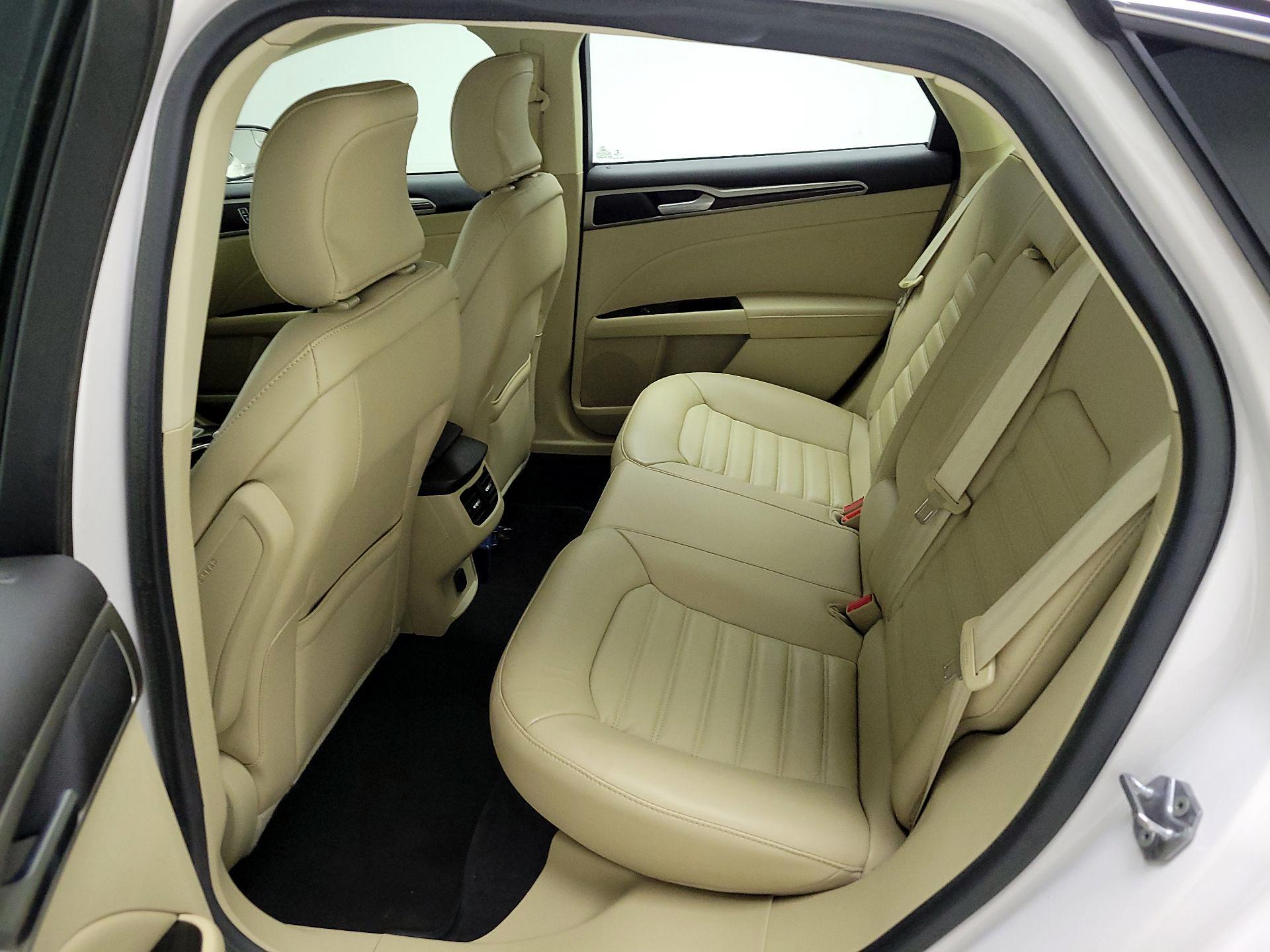 Thumbnail: 2015 Ford Fusion - 19