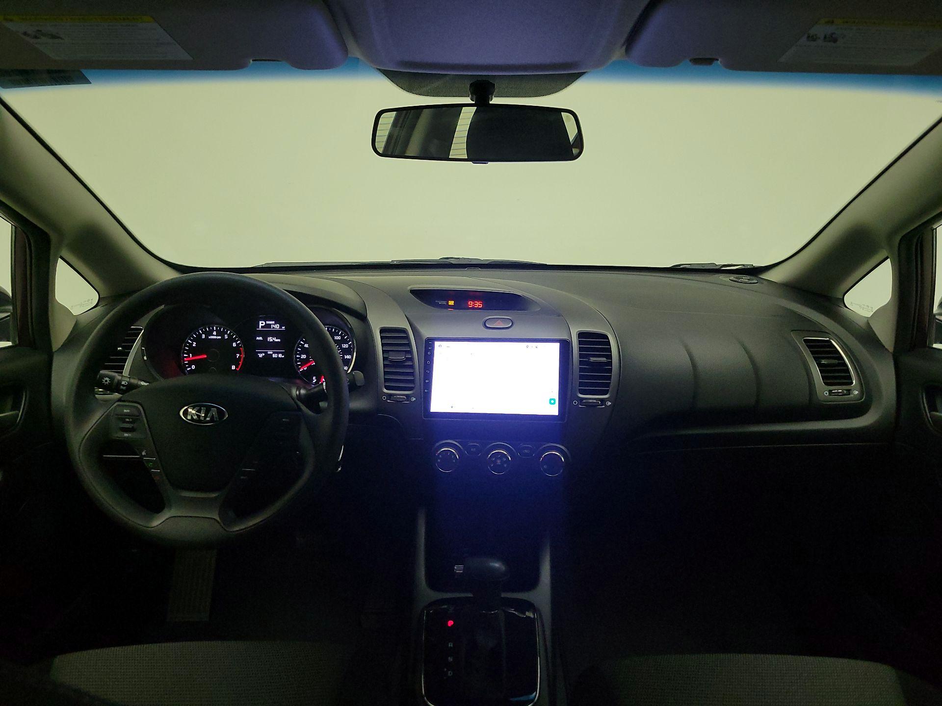 Thumbnail: 2017 Kia Forte - 9