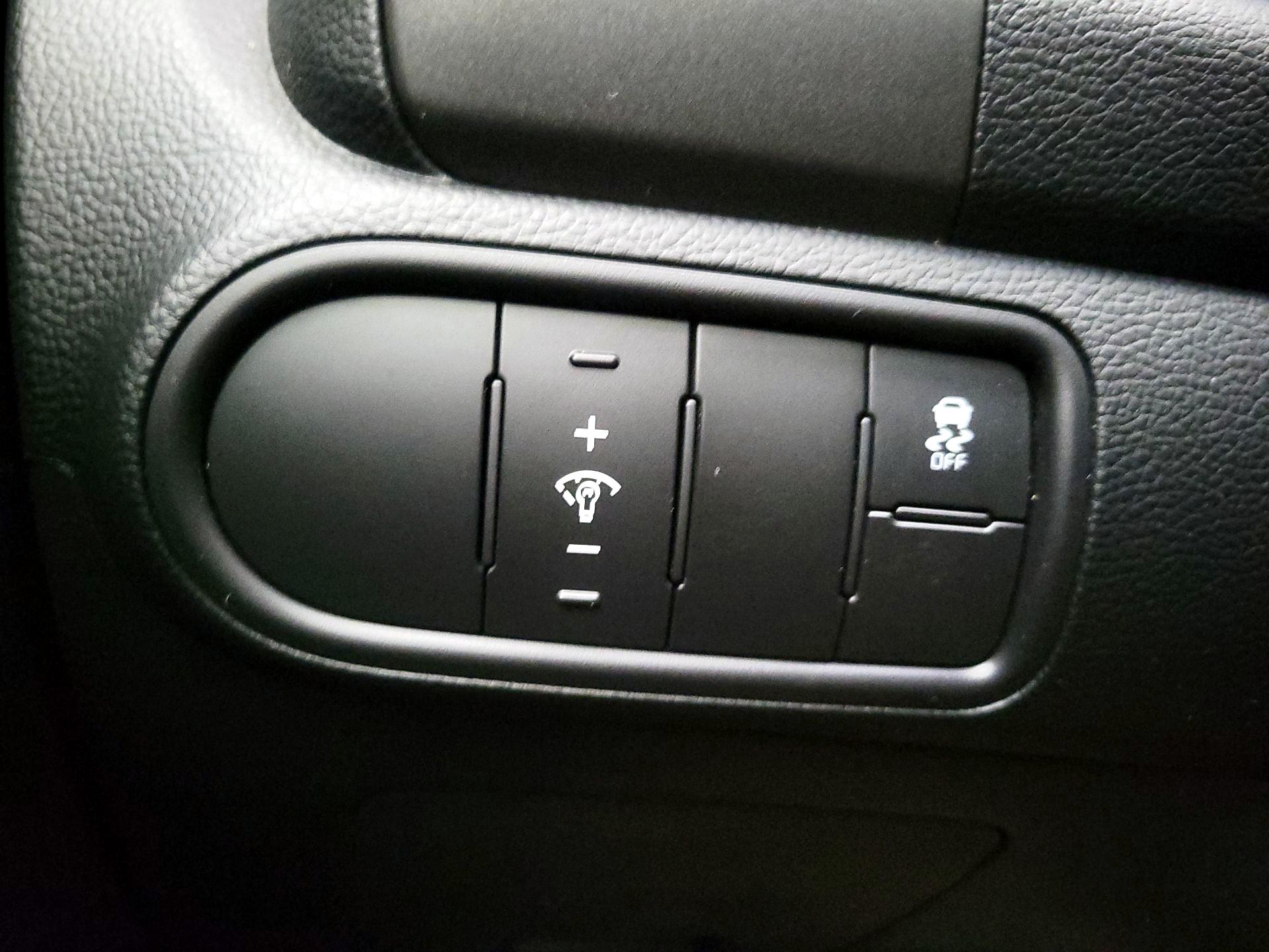 Thumbnail: 2017 Kia Forte - 13