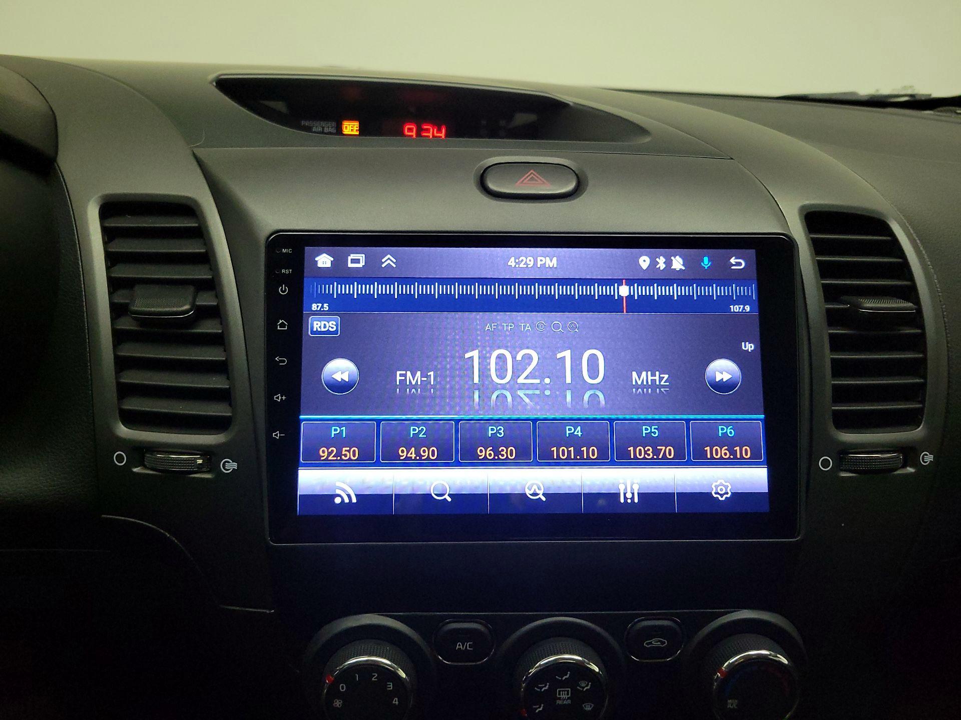 Thumbnail: 2017 Kia Forte - 15