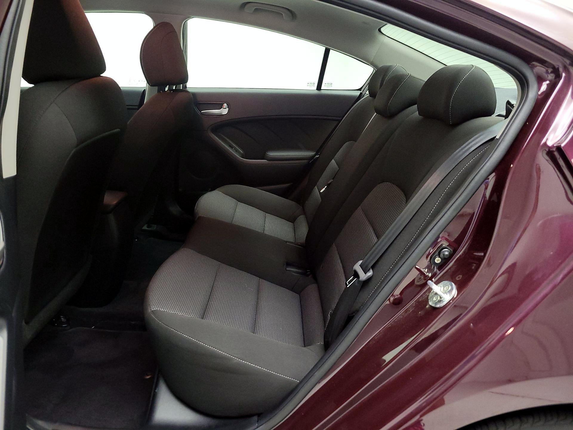 Thumbnail: 2017 Kia Forte - 19