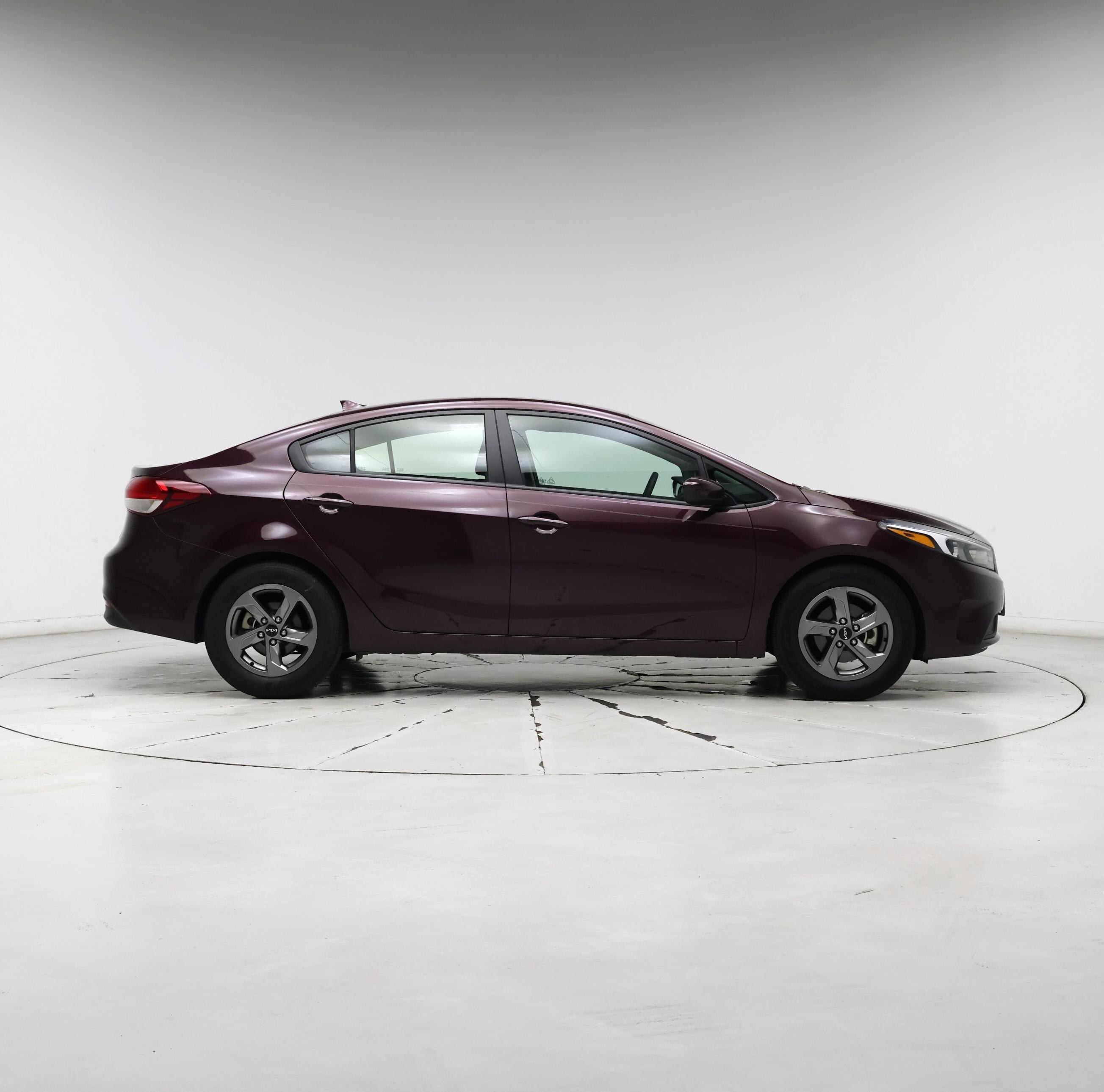 Thumbnail: 2017 Kia Forte - 7