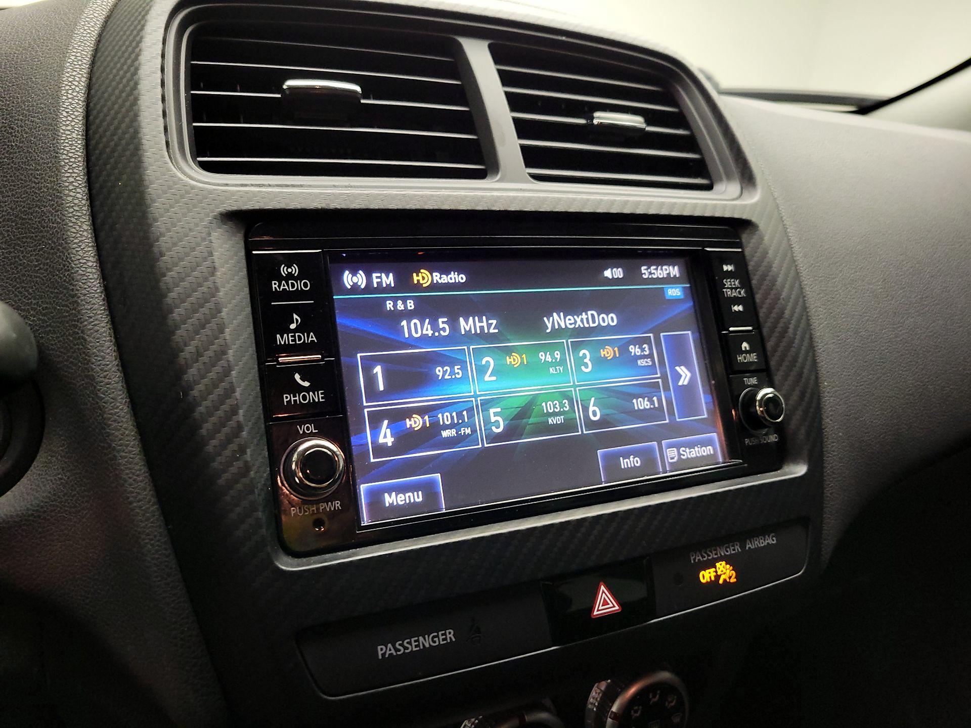 Thumbnail: 2020 Mitsubishi Outlander Sport - 12