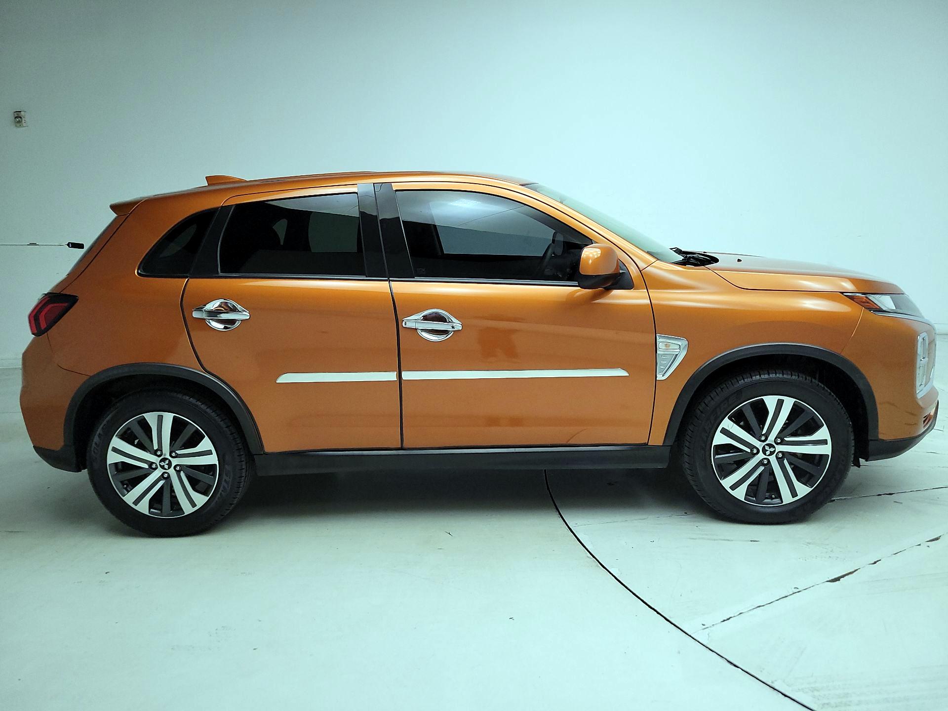 Thumbnail: 2020 Mitsubishi Outlander Sport - 4