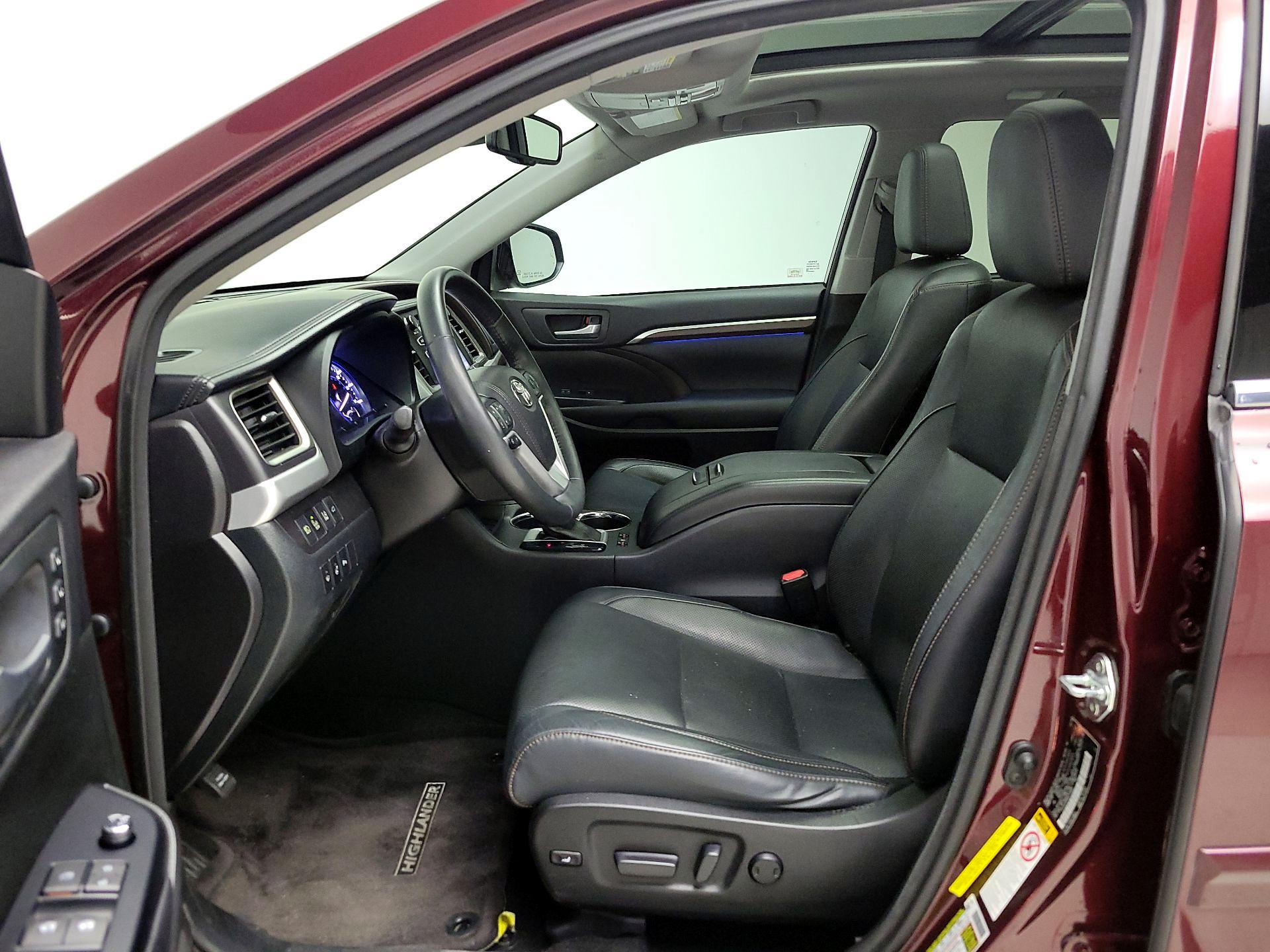 Thumbnail: 2016 Toyota Highlander - 11