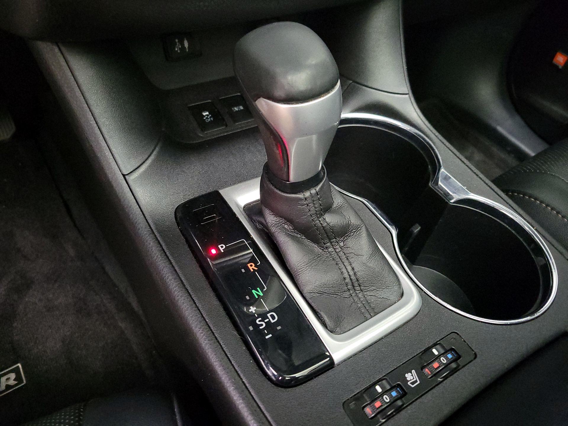 Thumbnail: 2016 Toyota Highlander - 17