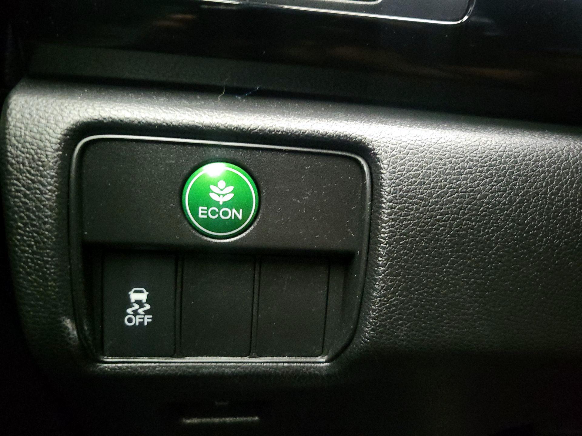 Thumbnail: 2016 Honda Accord - 13