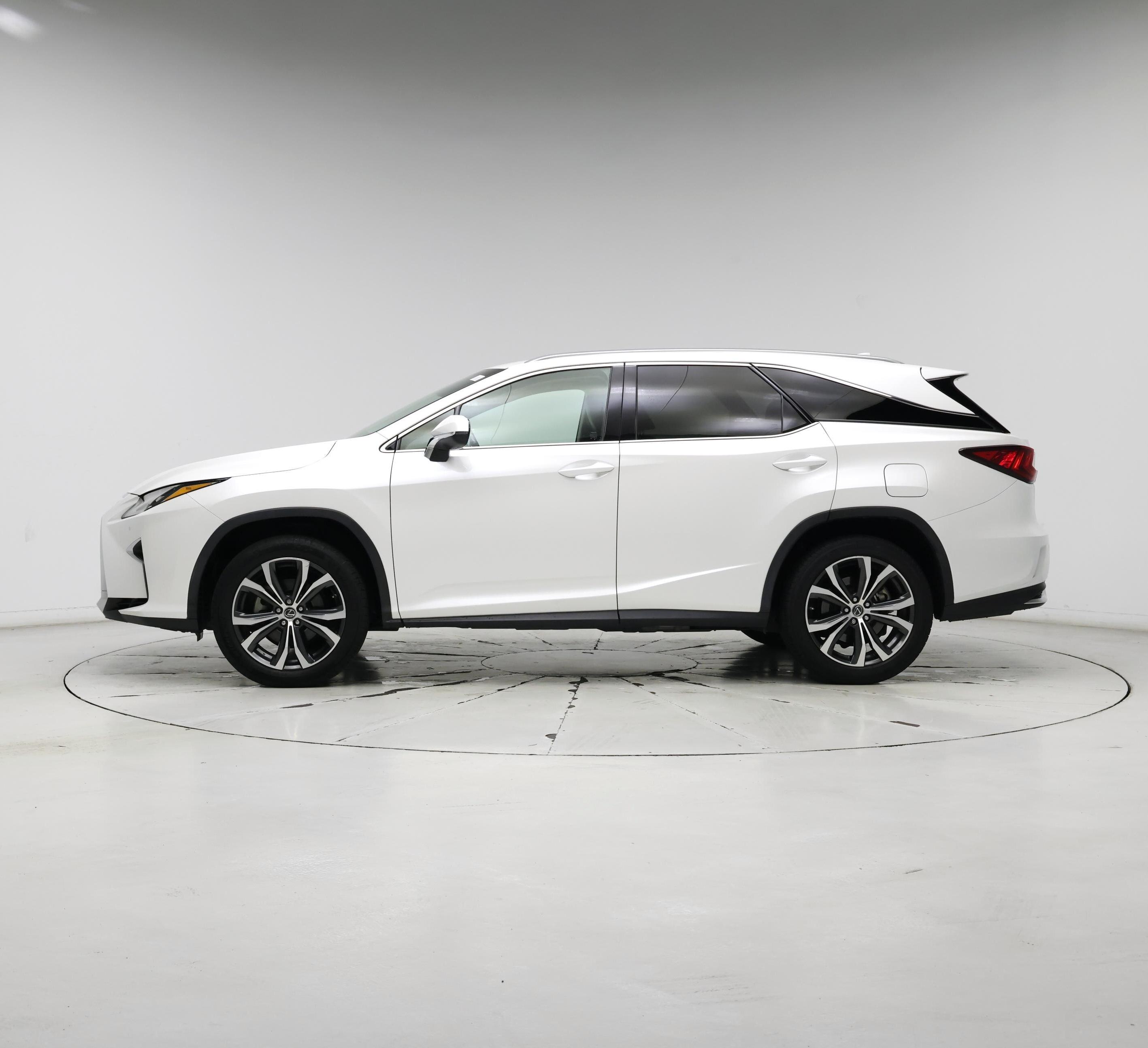 Thumbnail: 2018 Lexus RX - 3