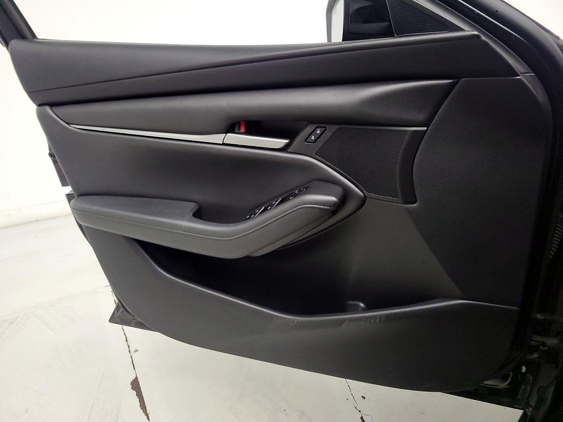 Thumbnail: 2021 Mazda Mazda3 - 12
