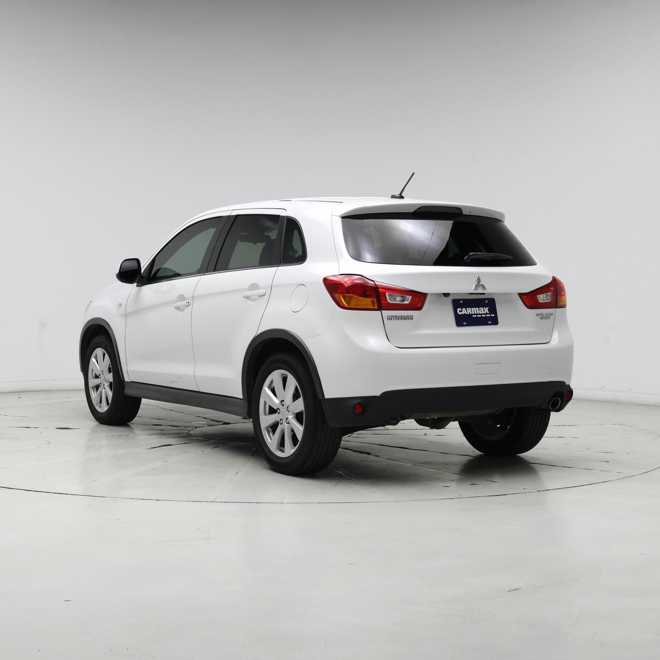 Thumbnail: 2014 Mitsubishi Outlander Sport - 2