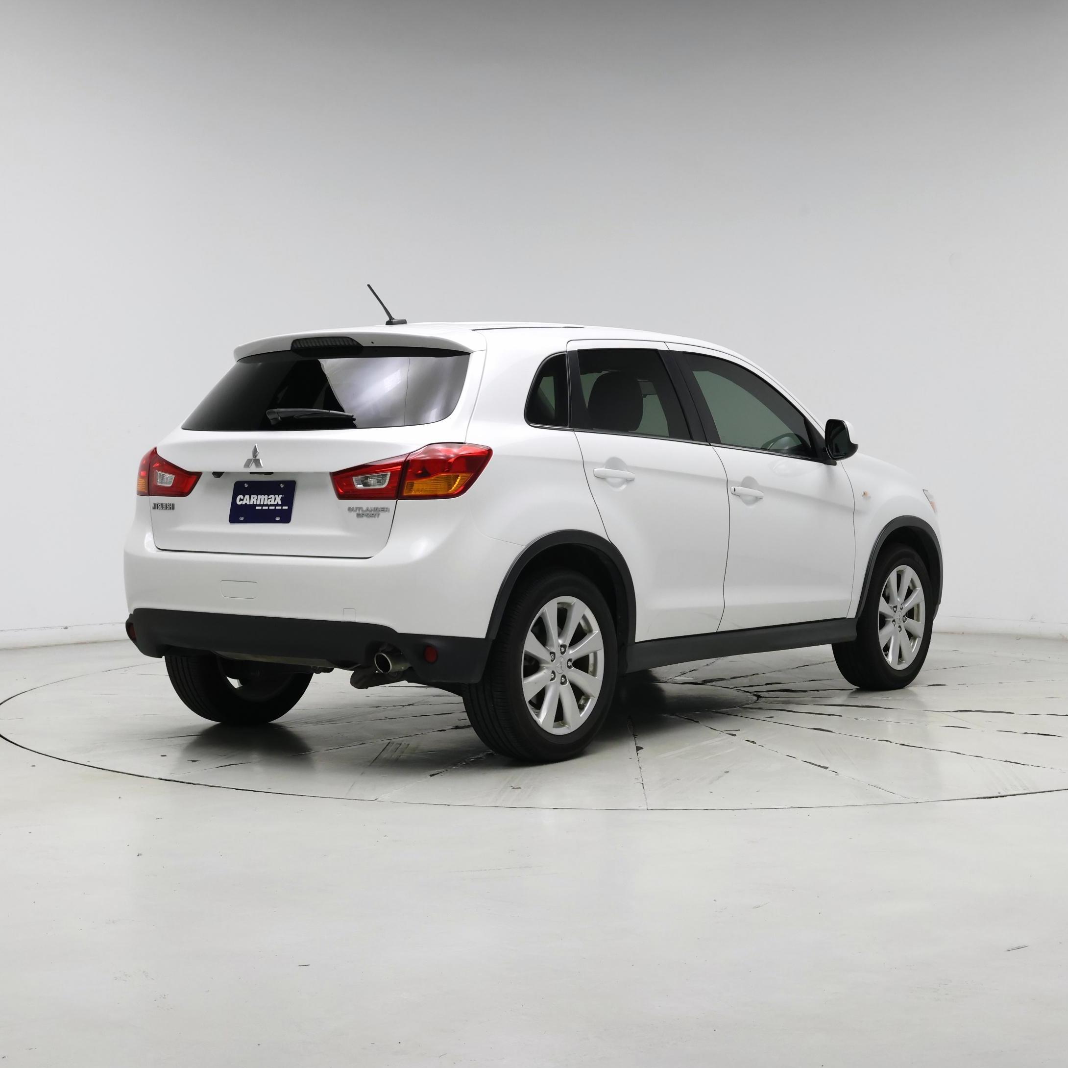 Thumbnail: 2014 Mitsubishi Outlander Sport - 8