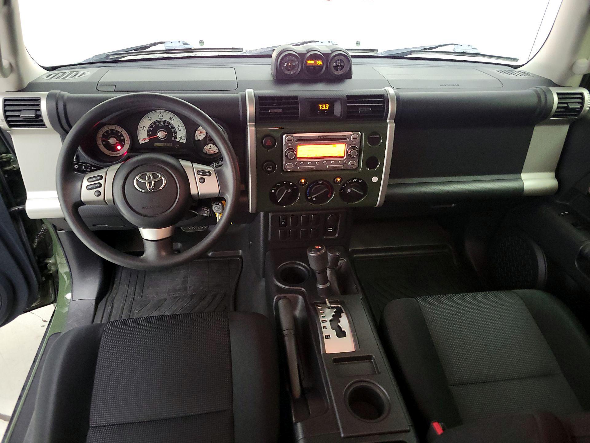 Thumbnail: 2014 Toyota FJ Cruiser - 9