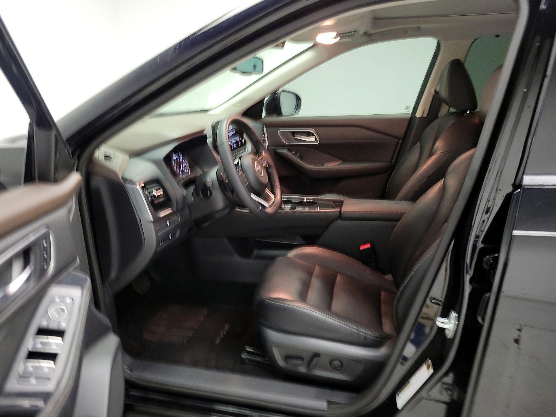 Thumbnail: 2021 Nissan Rogue - 11