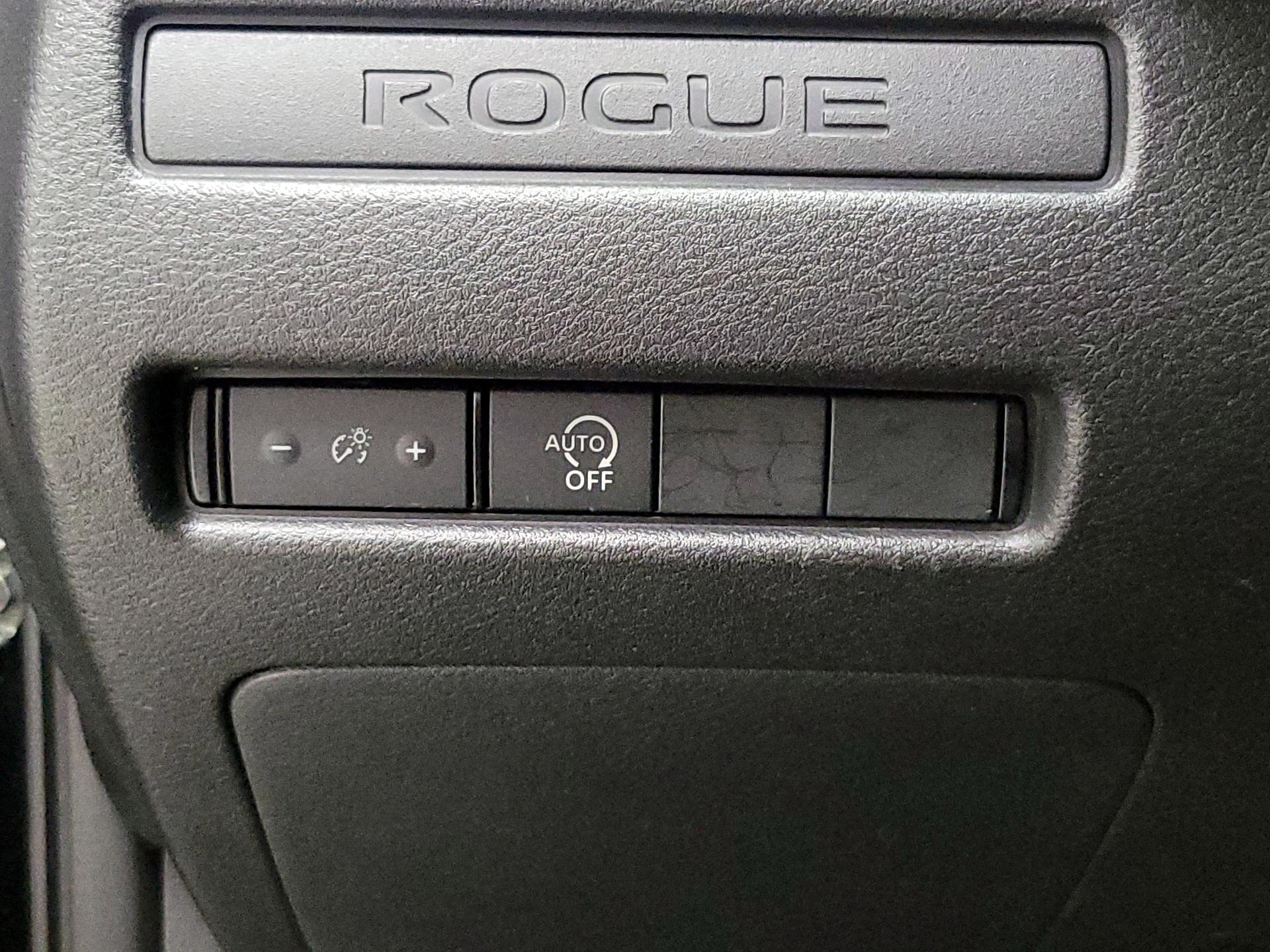 Thumbnail: 2023 Nissan Rogue - 13