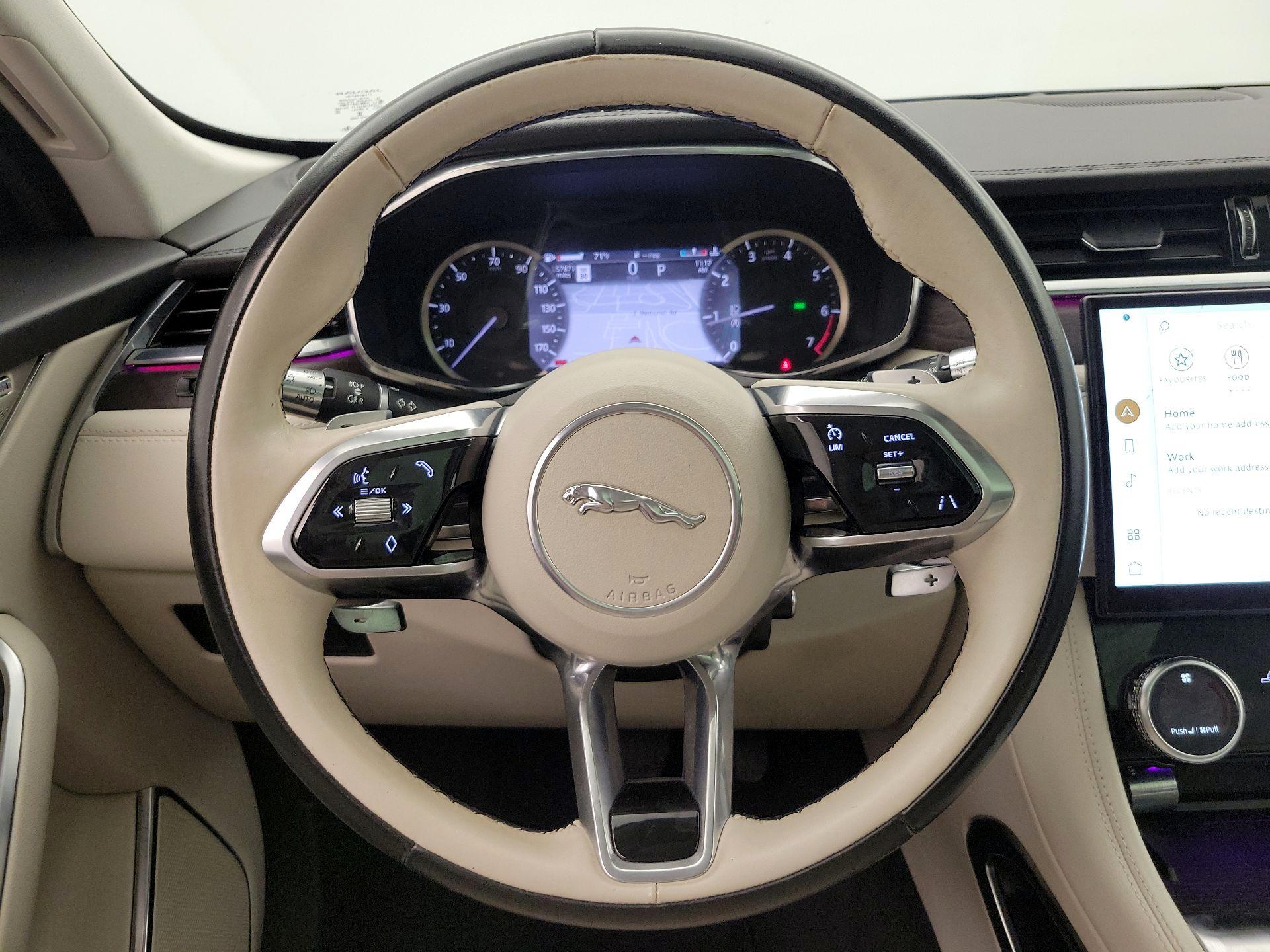 Thumbnail: 2022 Jaguar F-Pace - 10