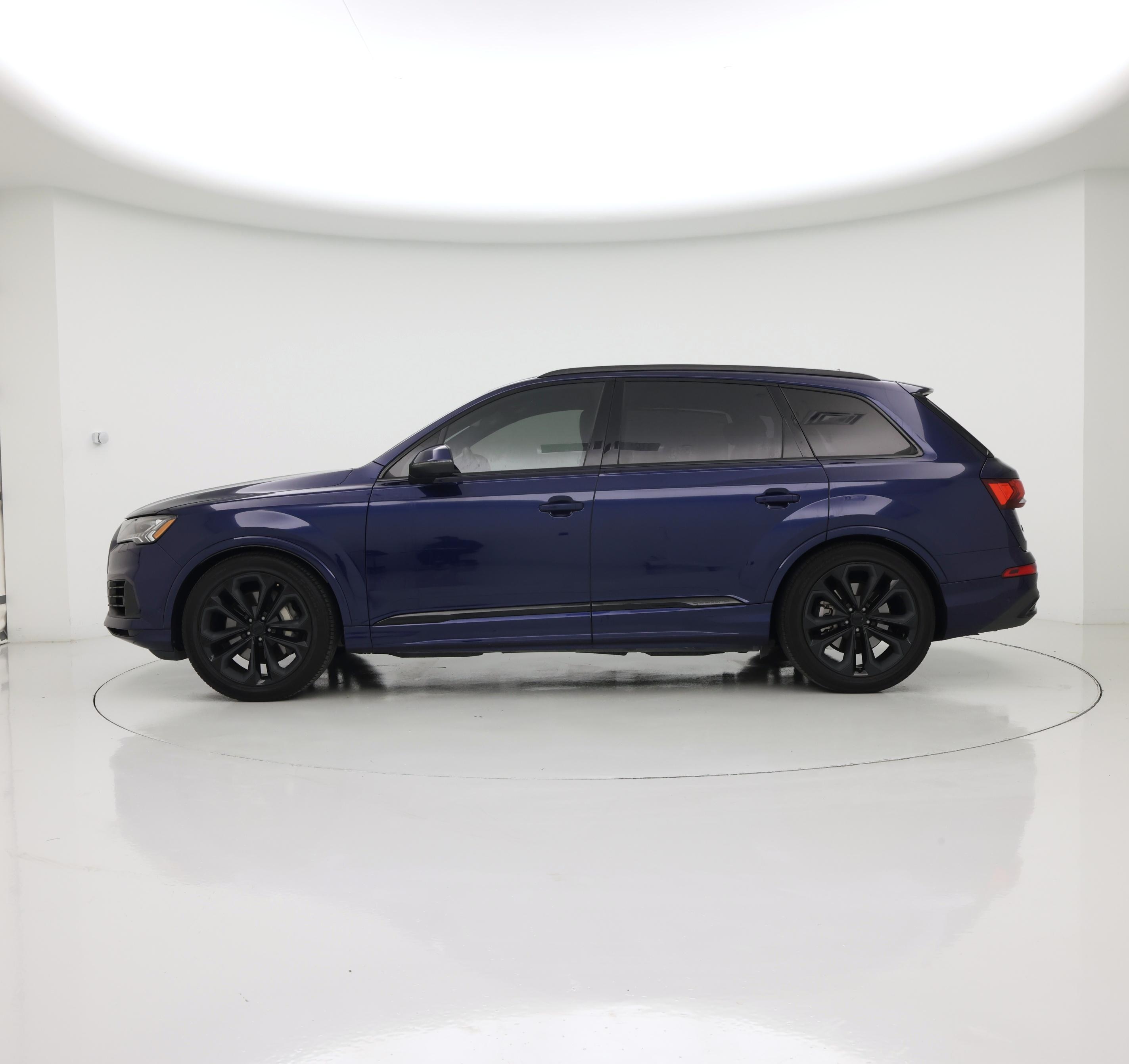 Thumbnail: 2021 Audi Q7 - 3