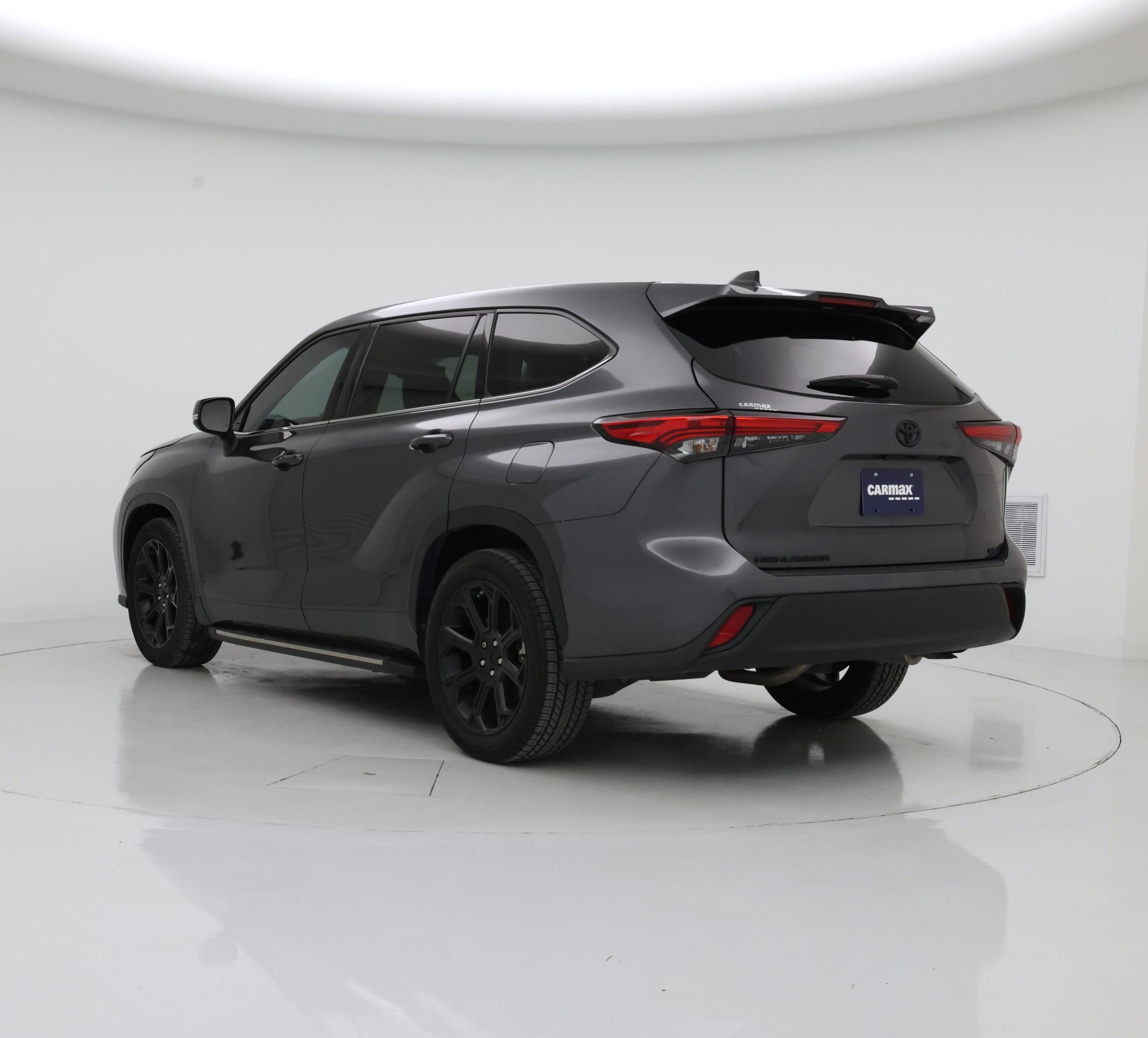 Thumbnail: 2022 Toyota Highlander - 2