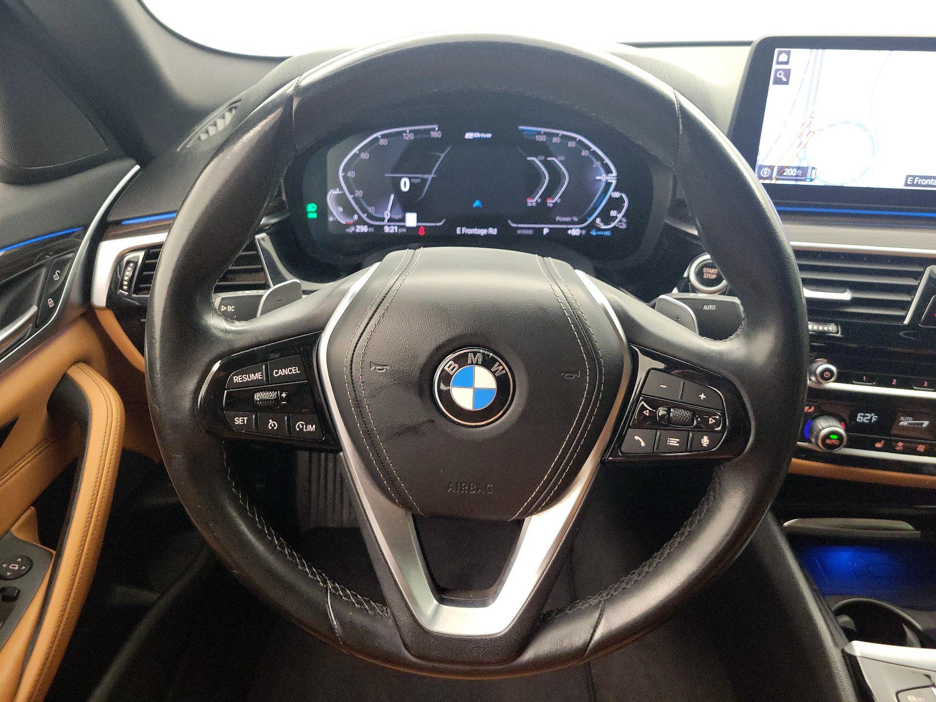 Thumbnail: 2021 BMW 5 Series - 10