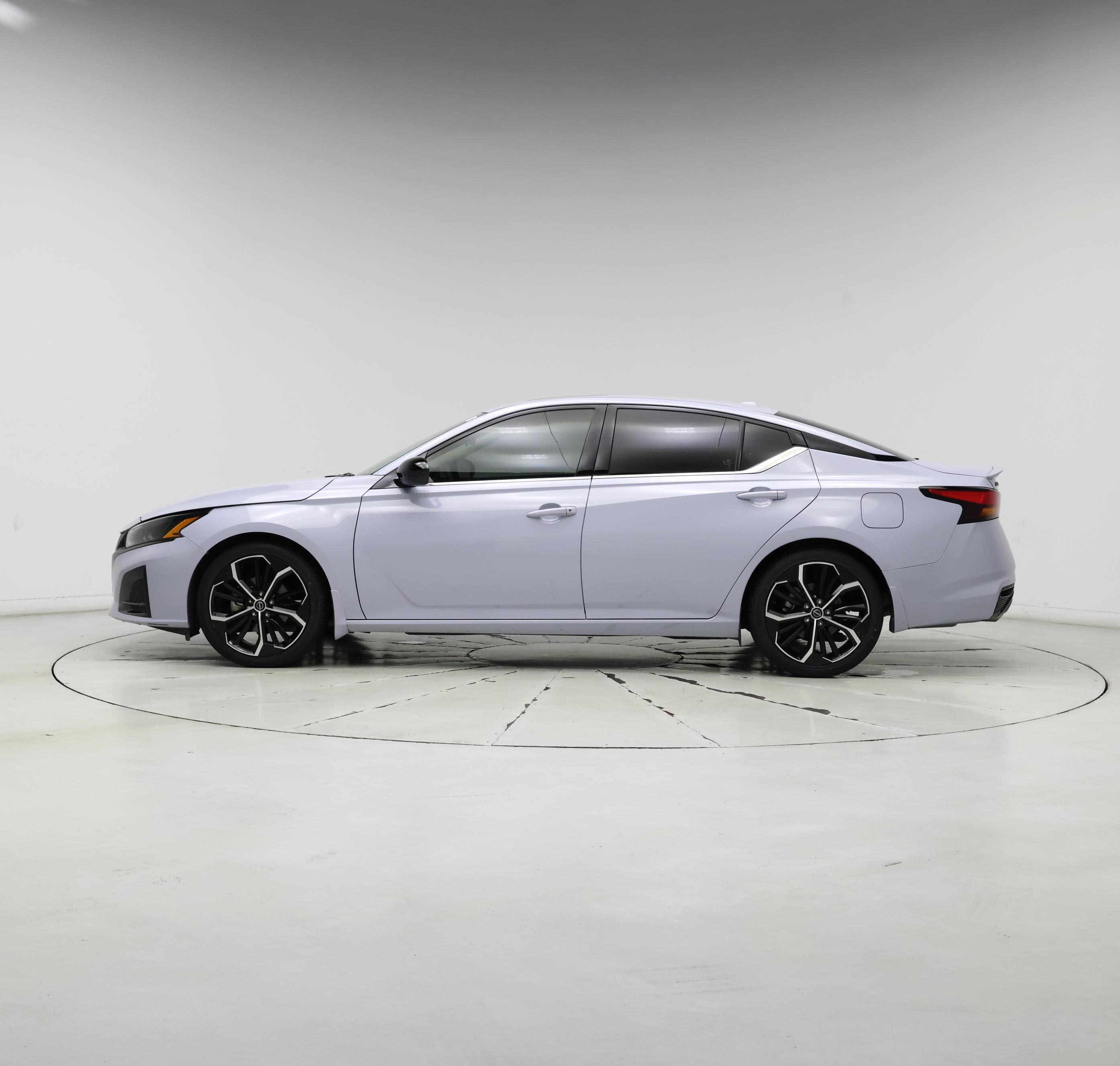 Thumbnail: 2023 Nissan Altima - 3