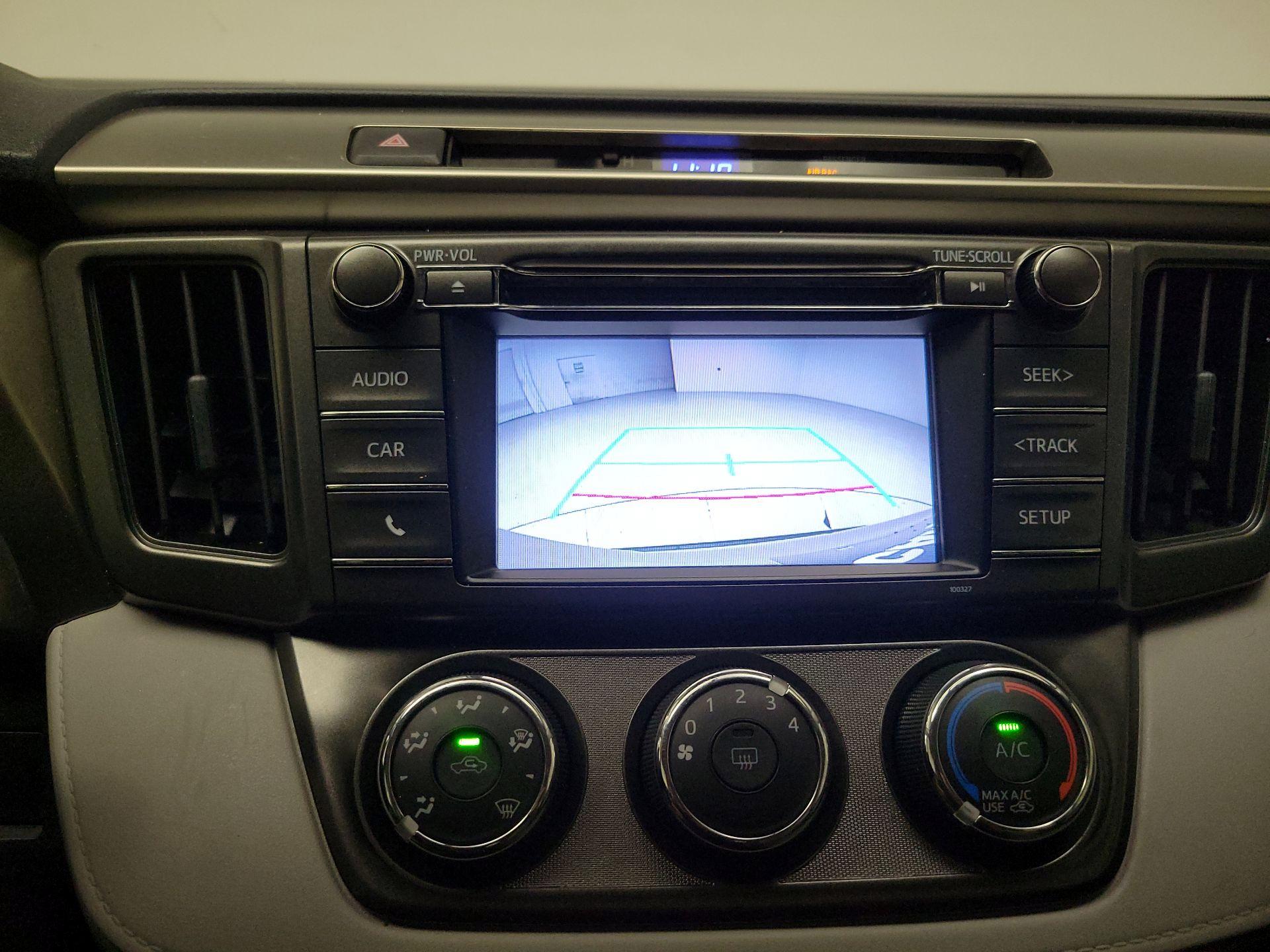 Thumbnail: 2015 Toyota RAV4 - 14