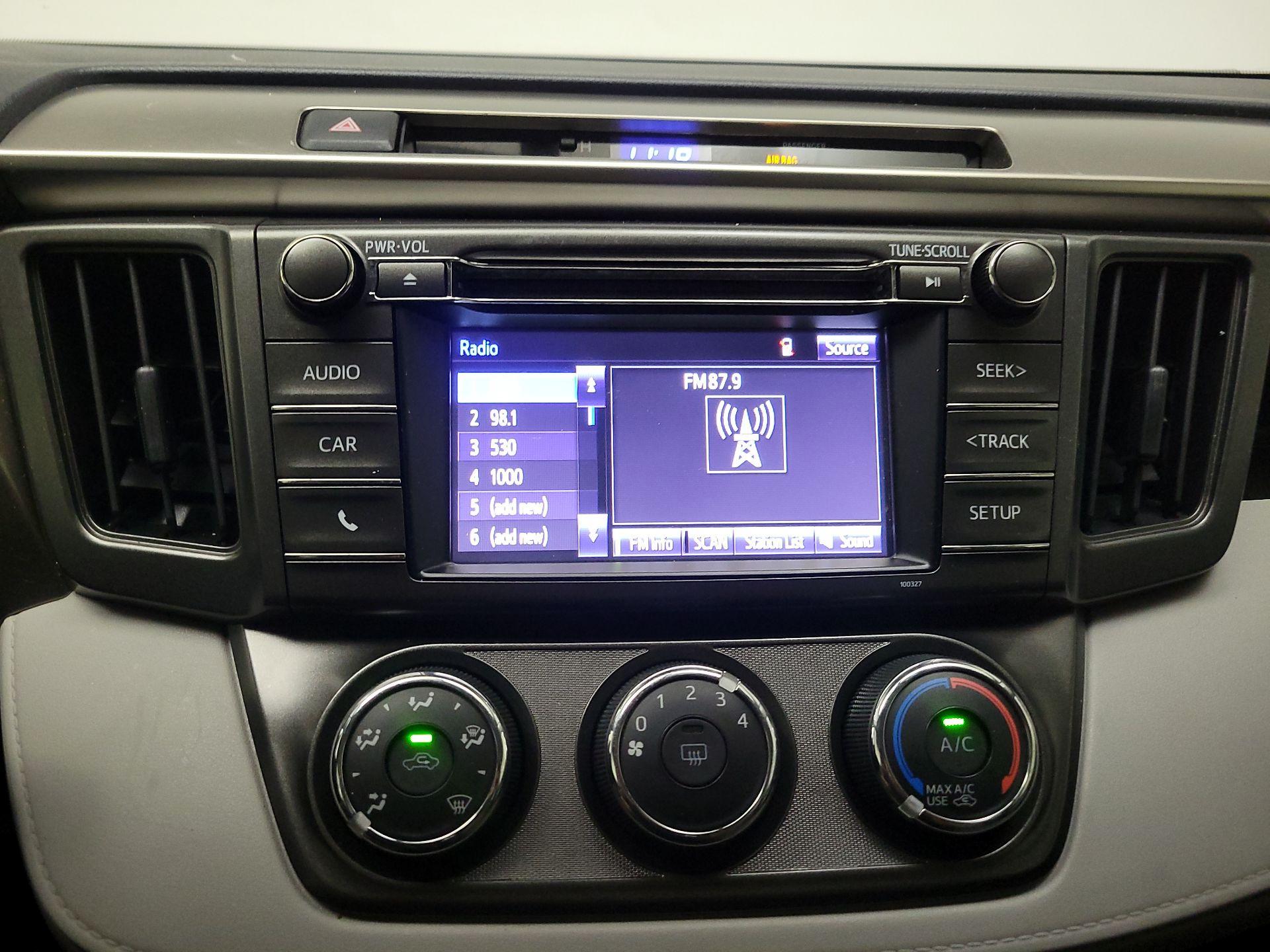 Thumbnail: 2015 Toyota RAV4 - 15