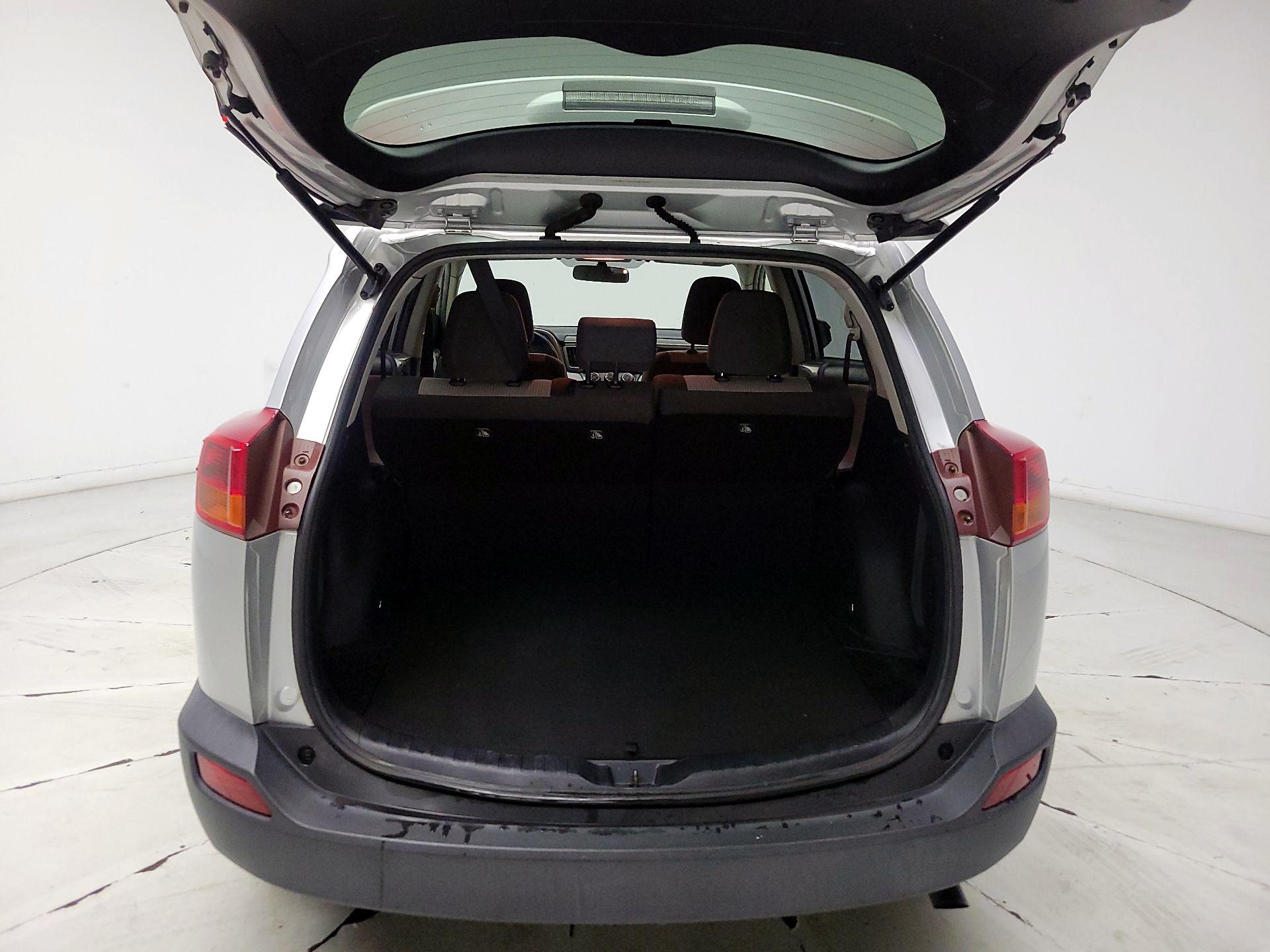 Thumbnail: 2015 Toyota RAV4 - 20